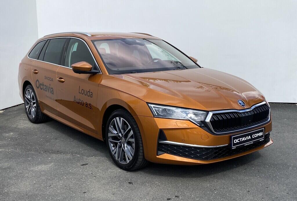 OI11002801_12.webp_Octavia Combi Selection  2,0 TDI 110 kW