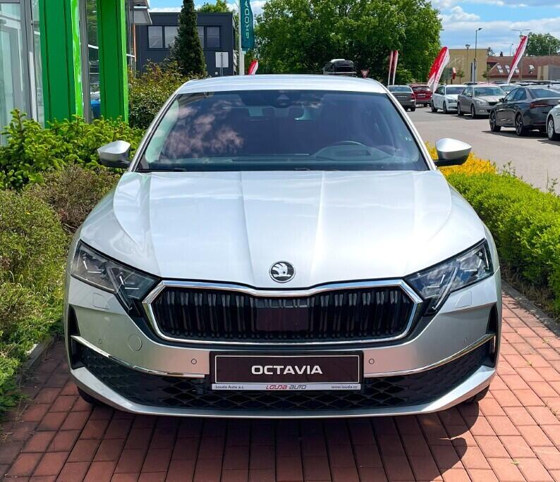 OI11002807_15.webp_Octavia First Edition Ultimate 2,0 TDI 110 kW 7-stup. automat.