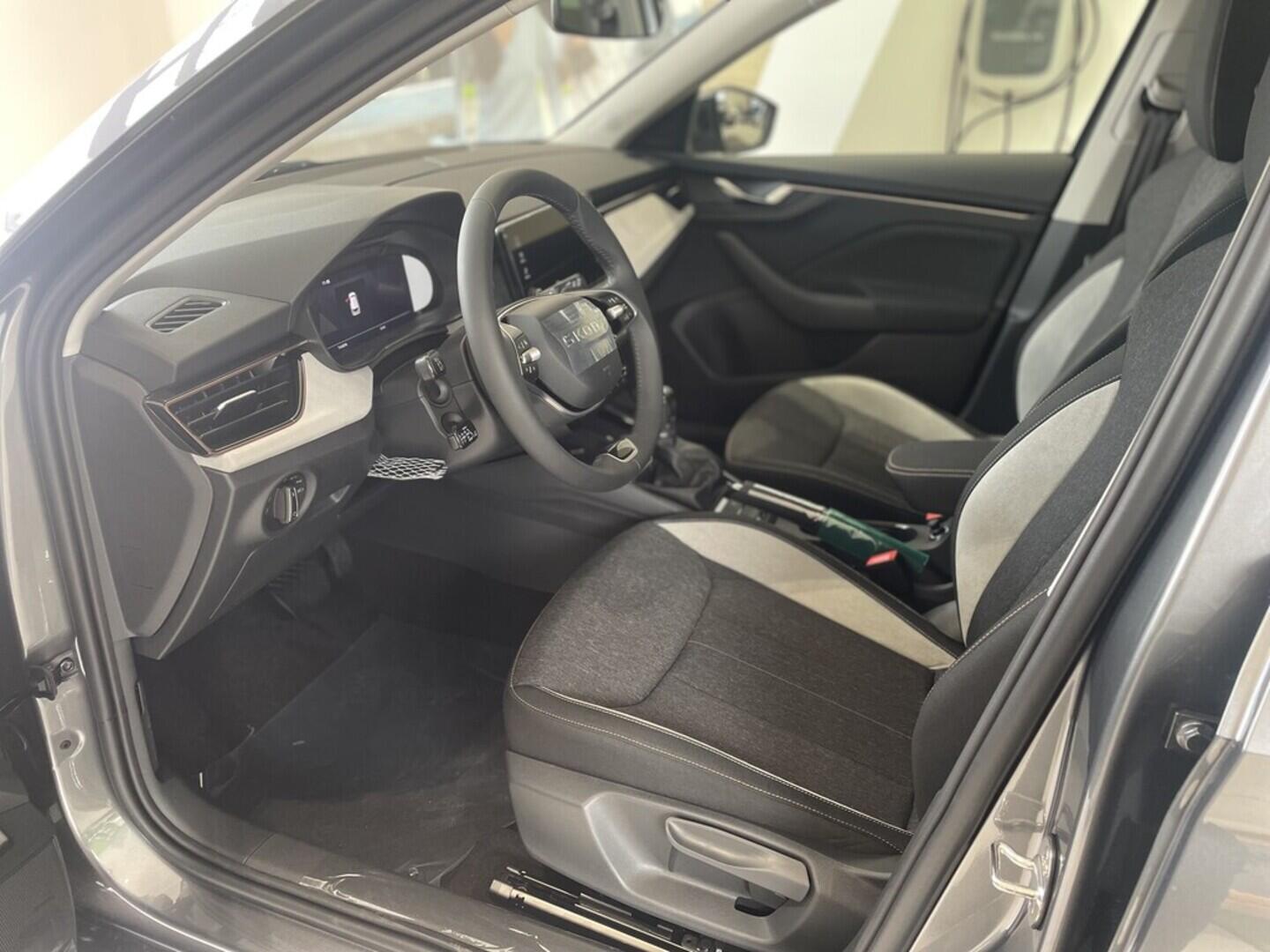 OI11002827_14.webp_Kamiq 130 let Premium 1.0 TSI 85 kW DSG