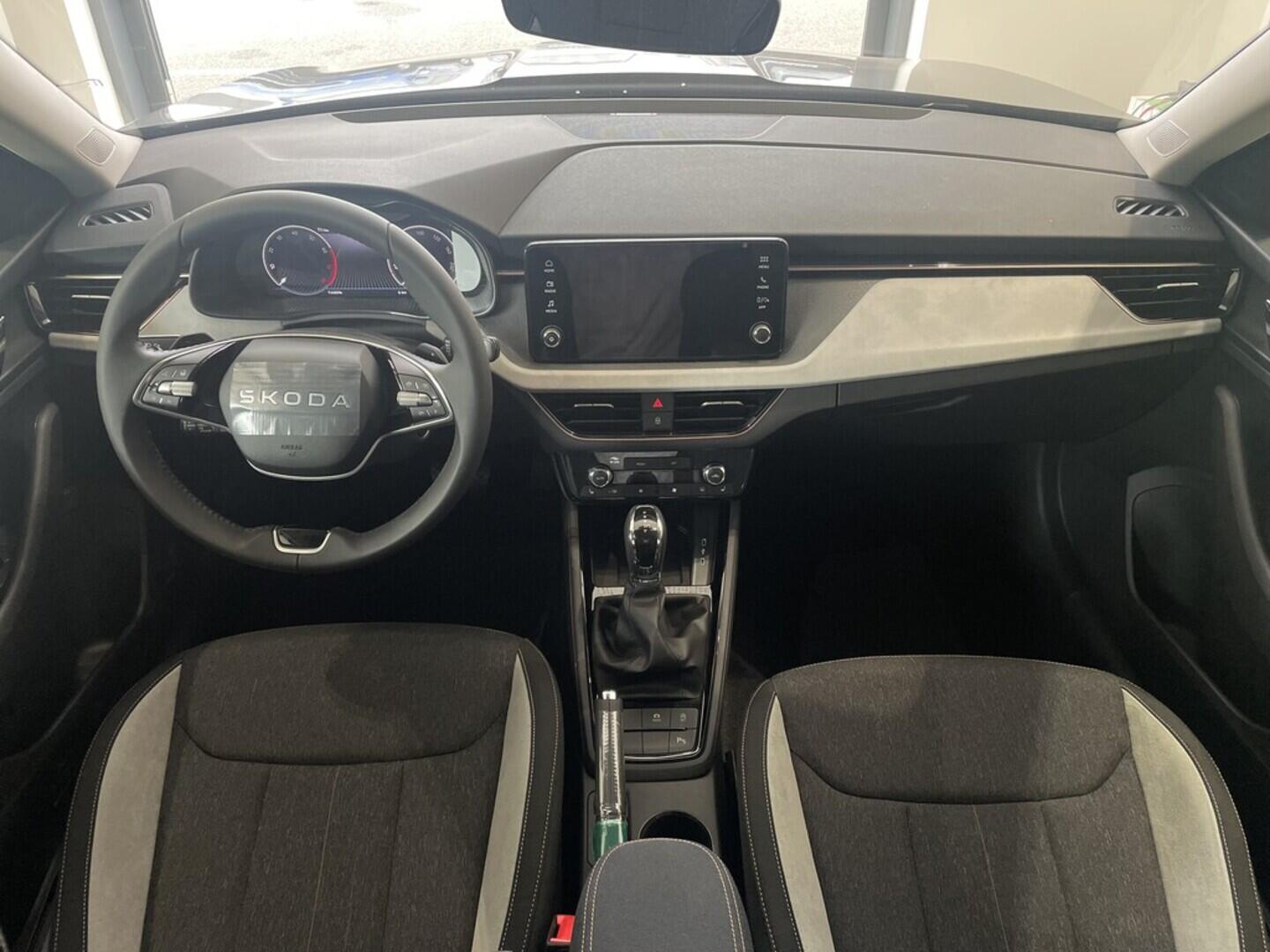 OI11002827_15.webp_Kamiq 130 let Premium 1.0 TSI 85 kW DSG