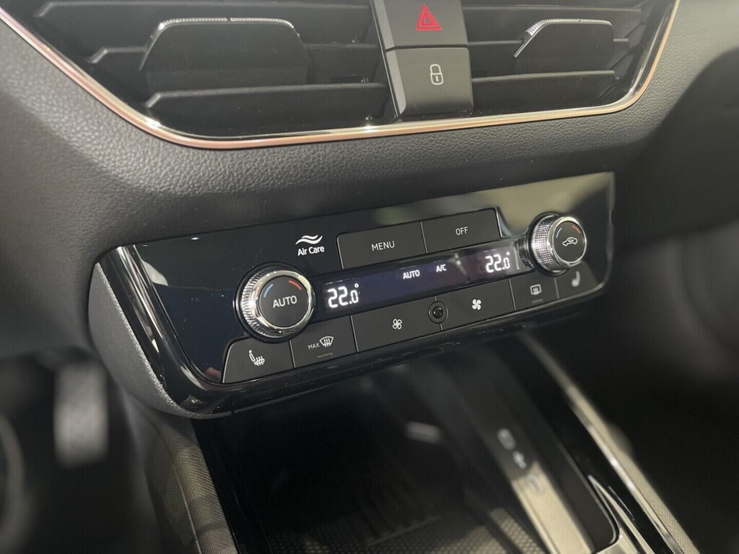 OI11002827_22.webp_Kamiq 130 let Premium 1.0 TSI 85 kW DSG