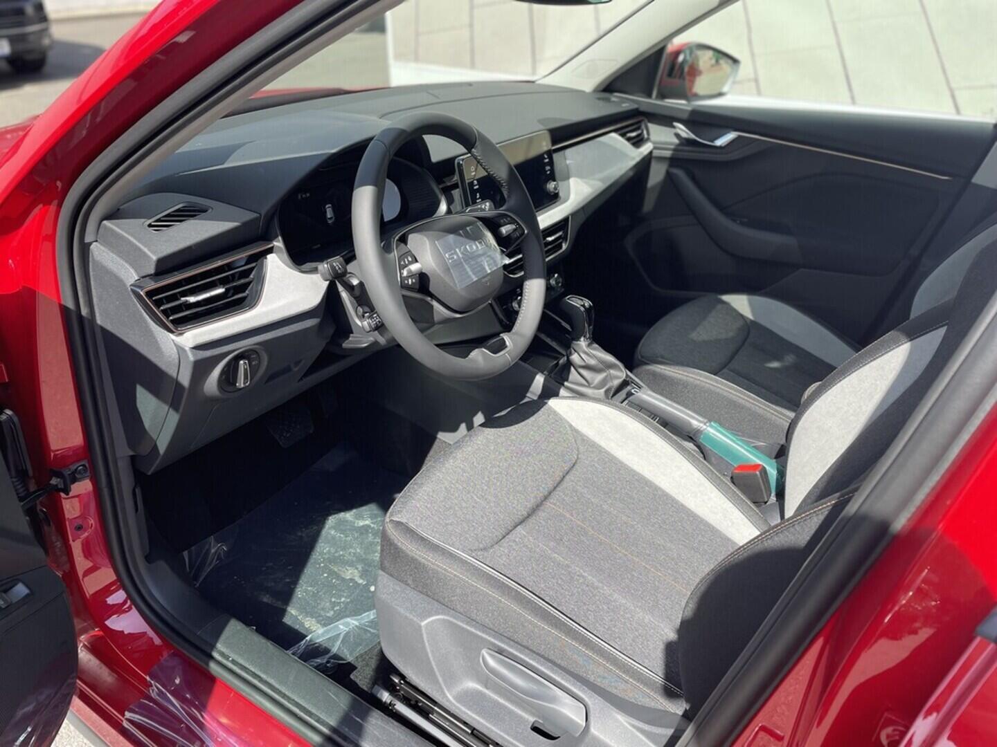 OI11002830_15.webp_Kamiq 130 let Premium 1.0 TSI 85 kW DSG
