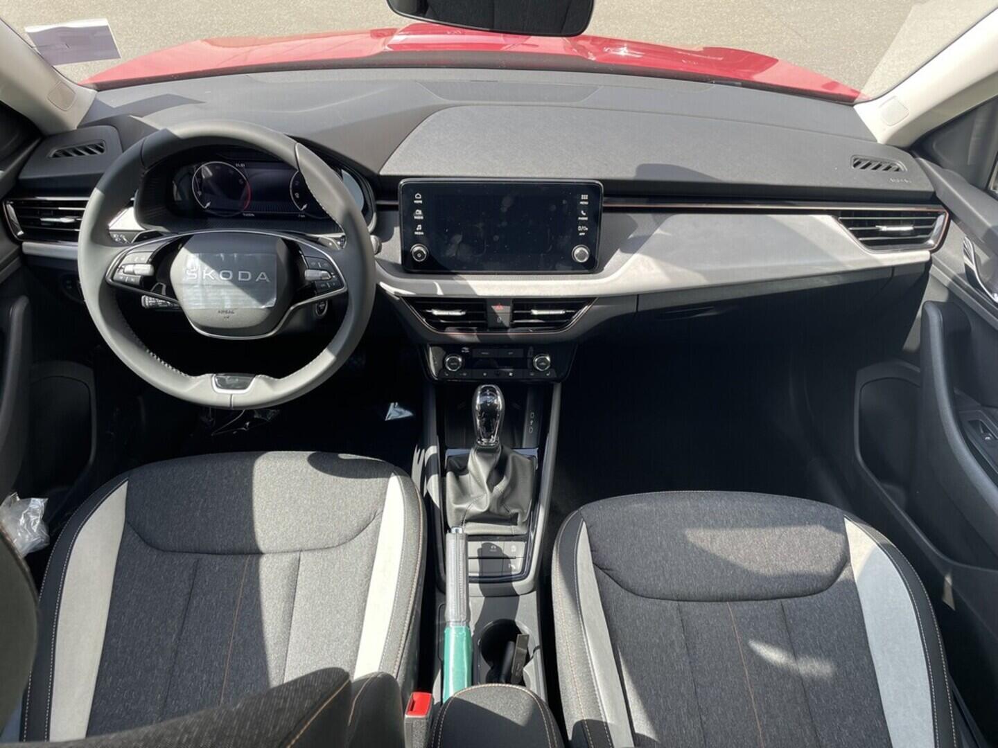 OI11002830_16.webp_Kamiq 130 let Premium 1.0 TSI 85 kW DSG