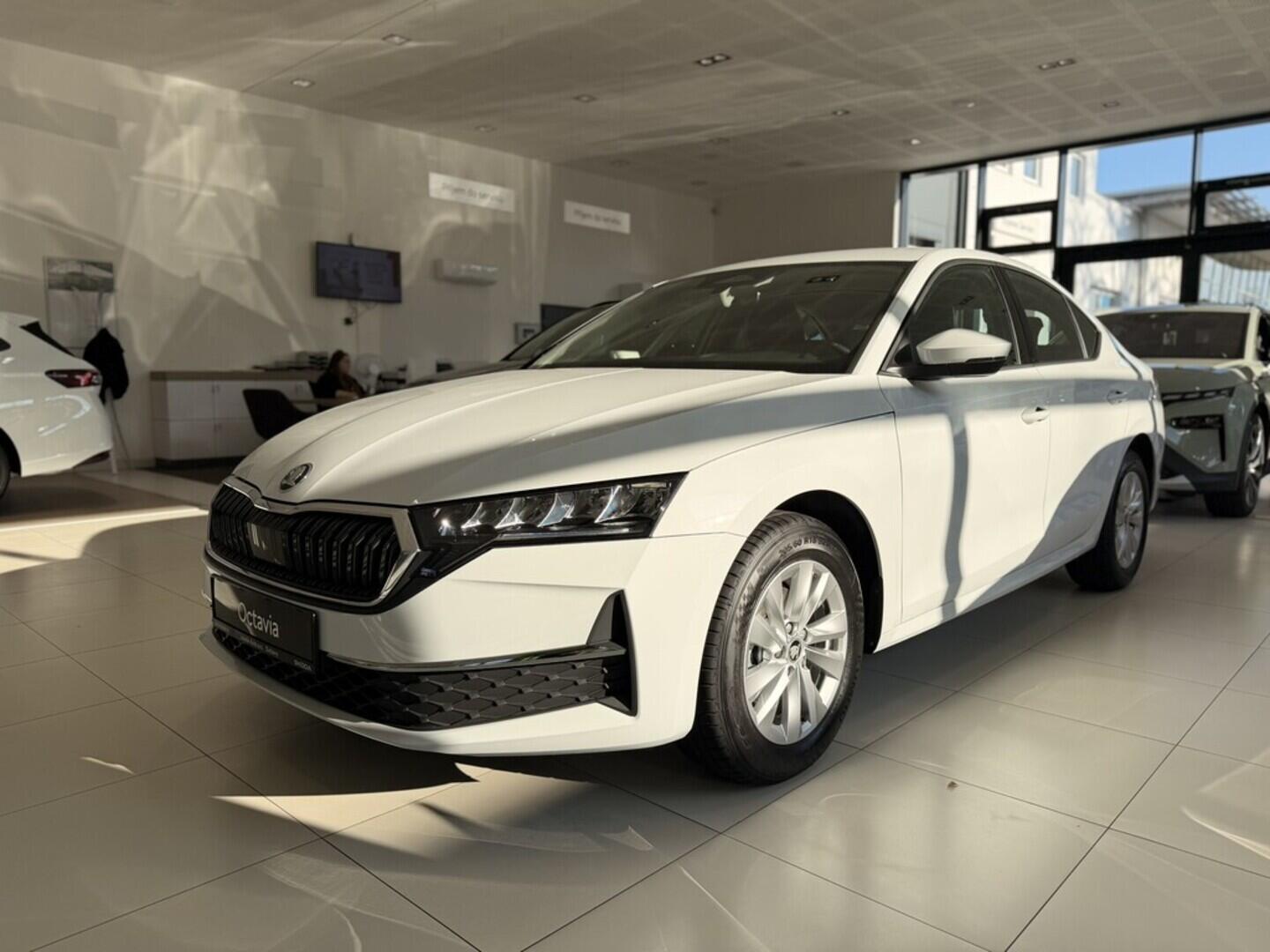 OI11002833_10.webp_Octavia Selection 1.5 TSI m- HEV 85 kW DSG