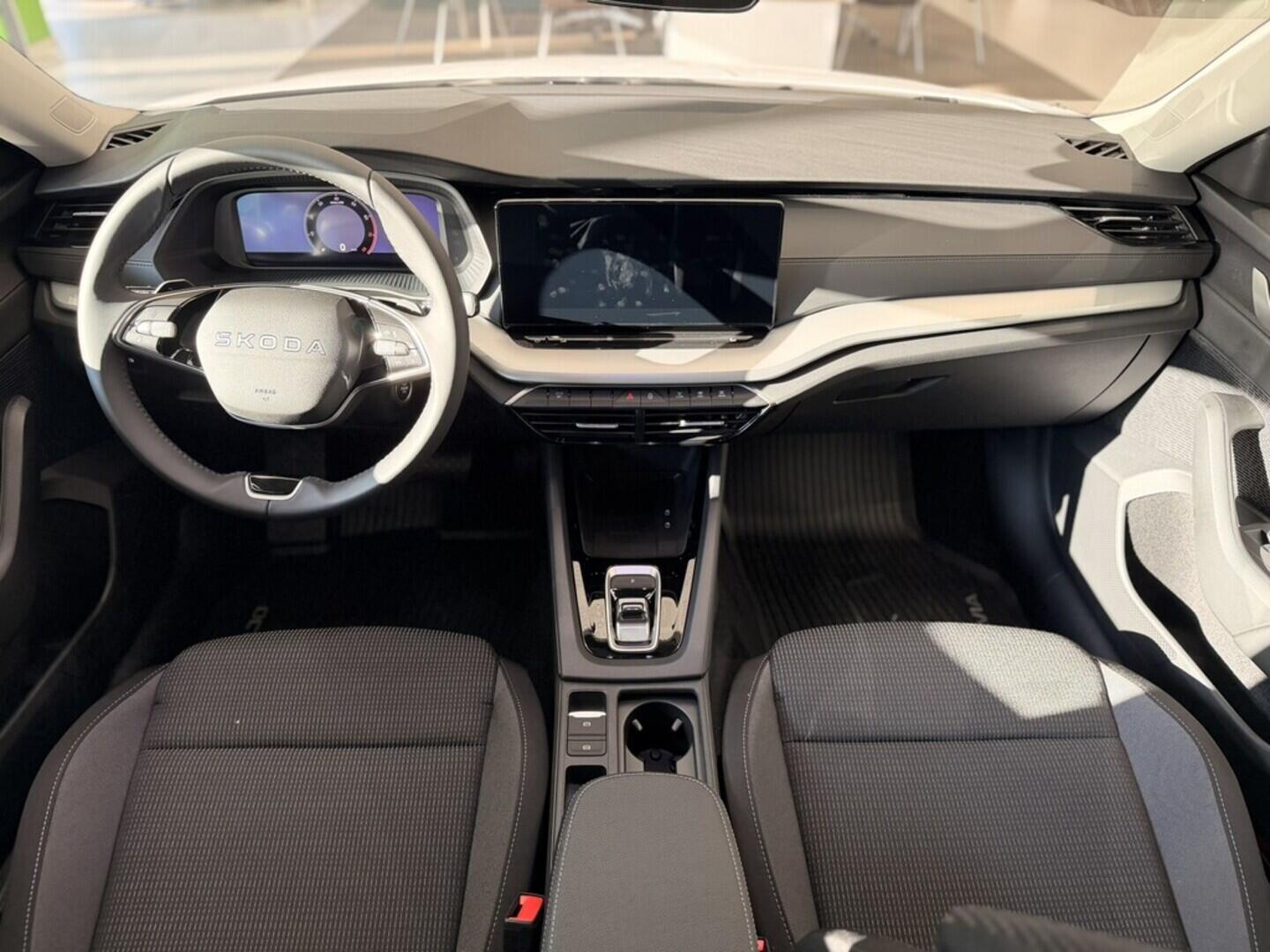 OI11002833_16.webp_Octavia Selection 1.5 TSI m- HEV 85 kW DSG