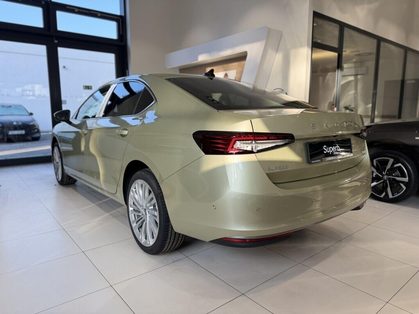 OI11002837_12.webp_Superb L&K 2.0 TDI 142 kW 4x4