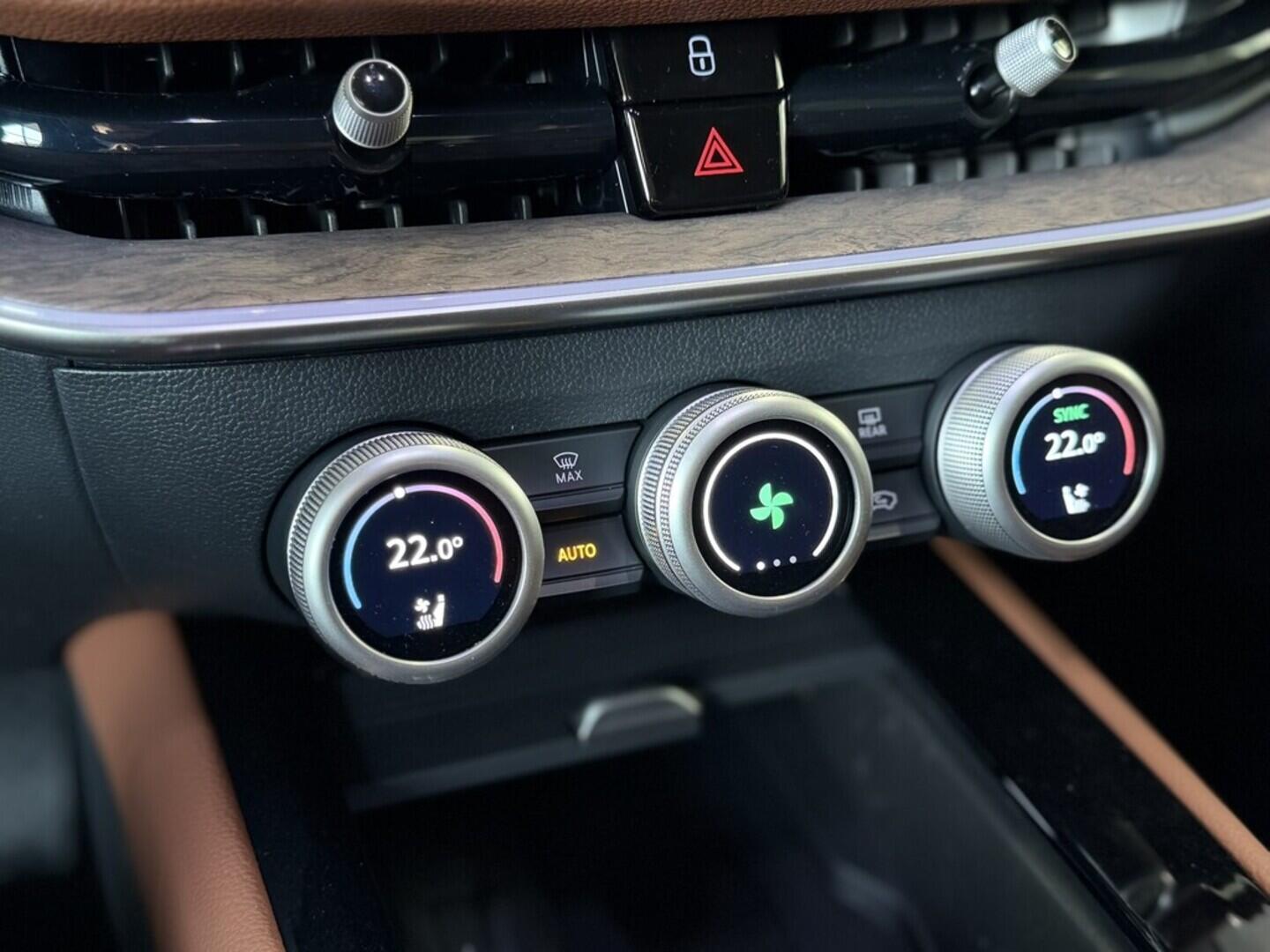 OI11002837_24.webp_Superb L&K 2.0 TDI 142 kW 4x4