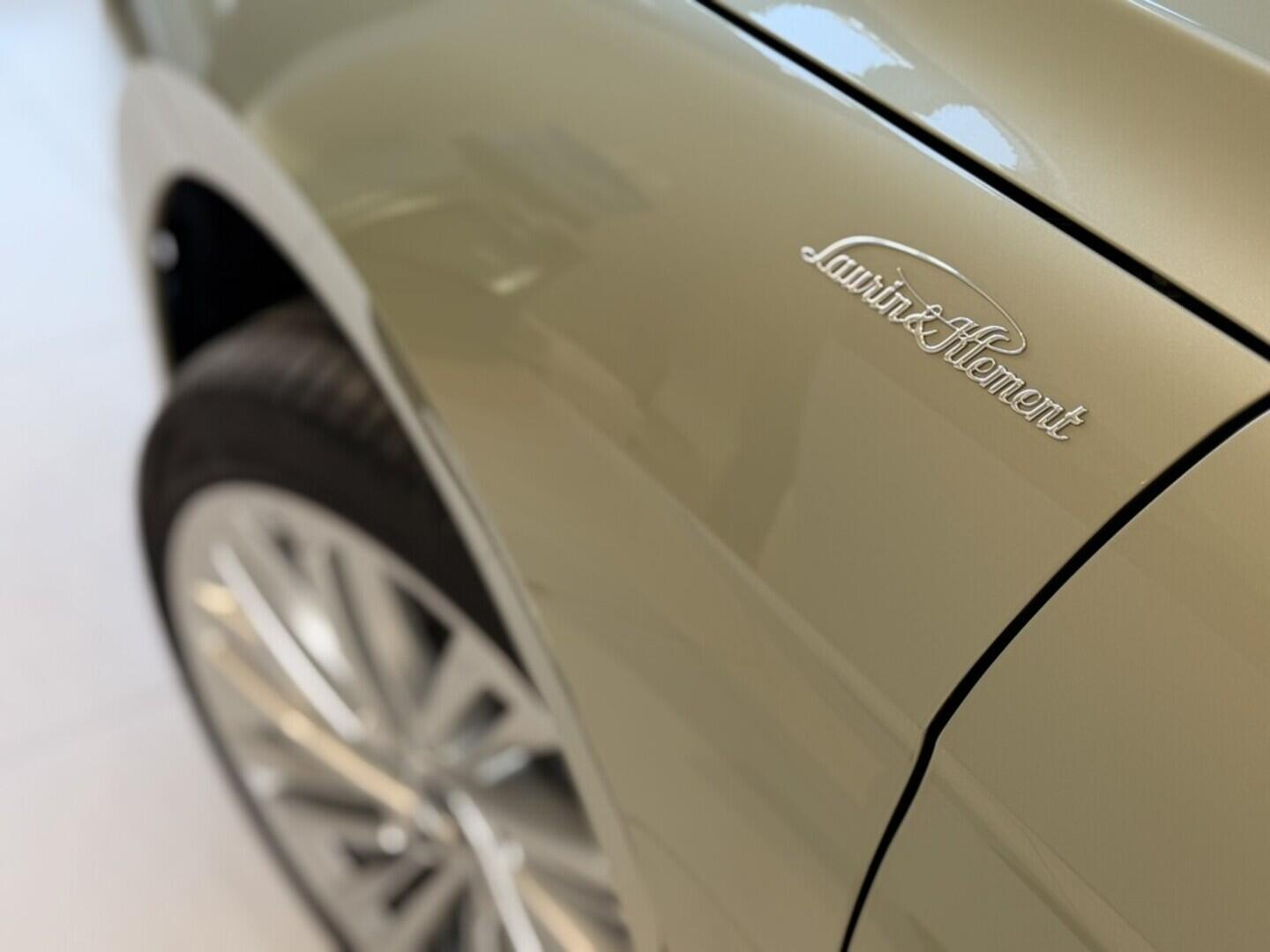 OI11002837_32.webp_Superb L&K 2.0 TDI 142 kW 4x4