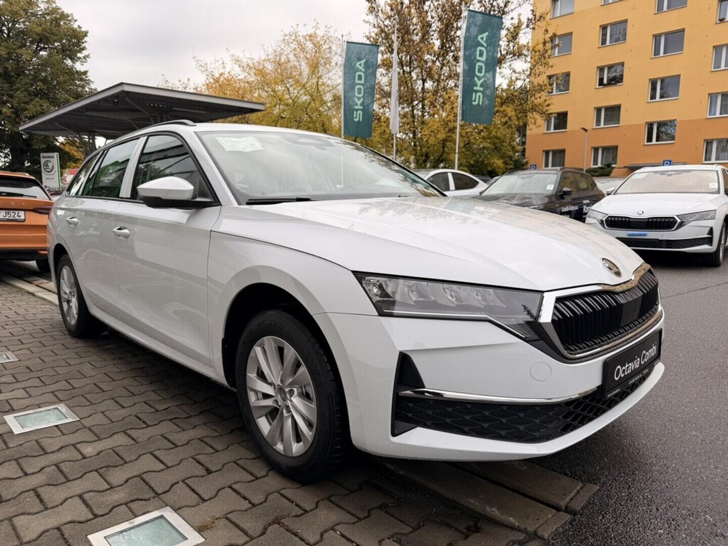 OI11002842_12.webp_Octavia Combi Selection 1.5 TSI 85 kW DSG