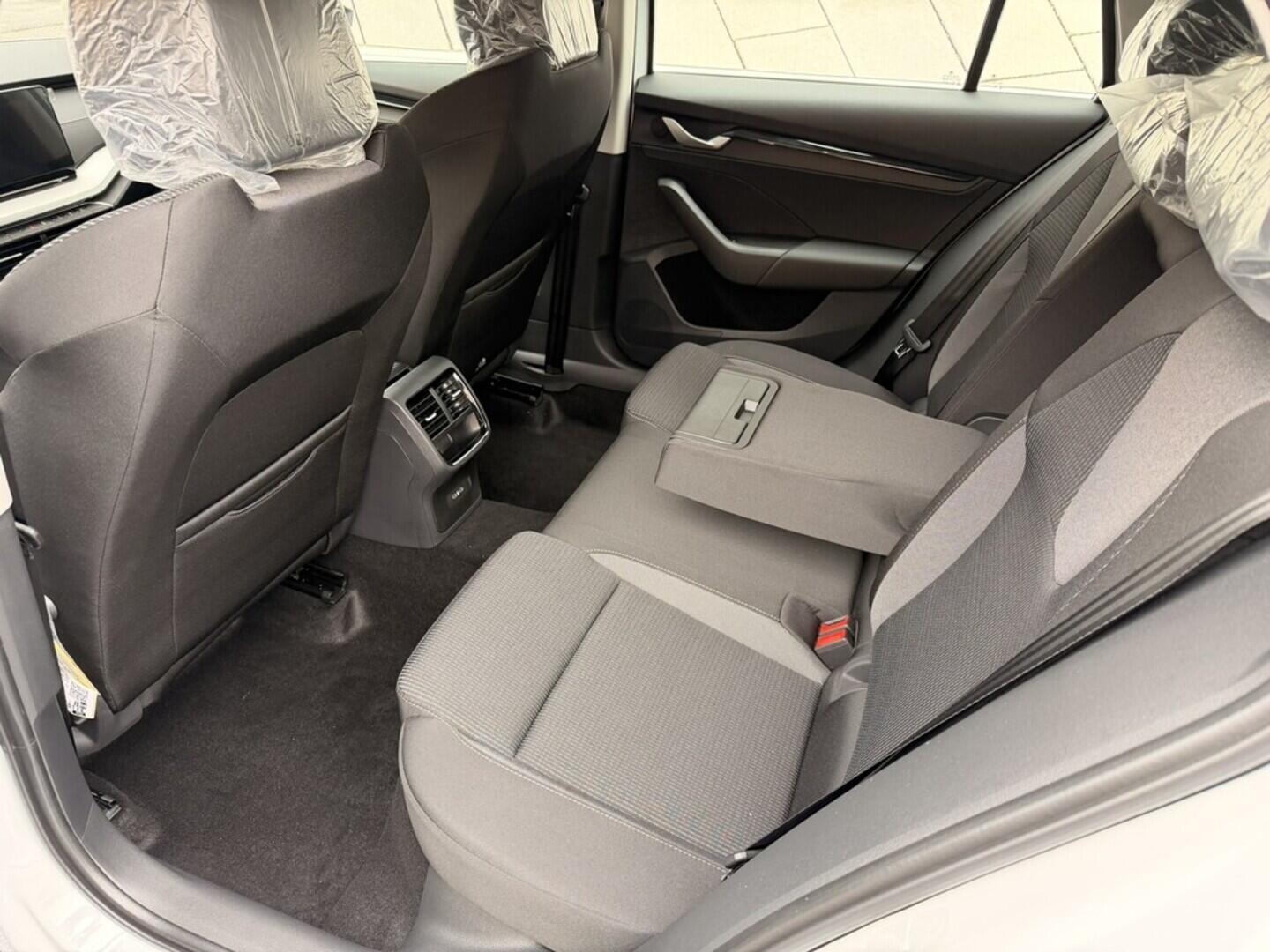 OI11002842_16.webp_Octavia Combi Selection 1.5 TSI 85 kW DSG