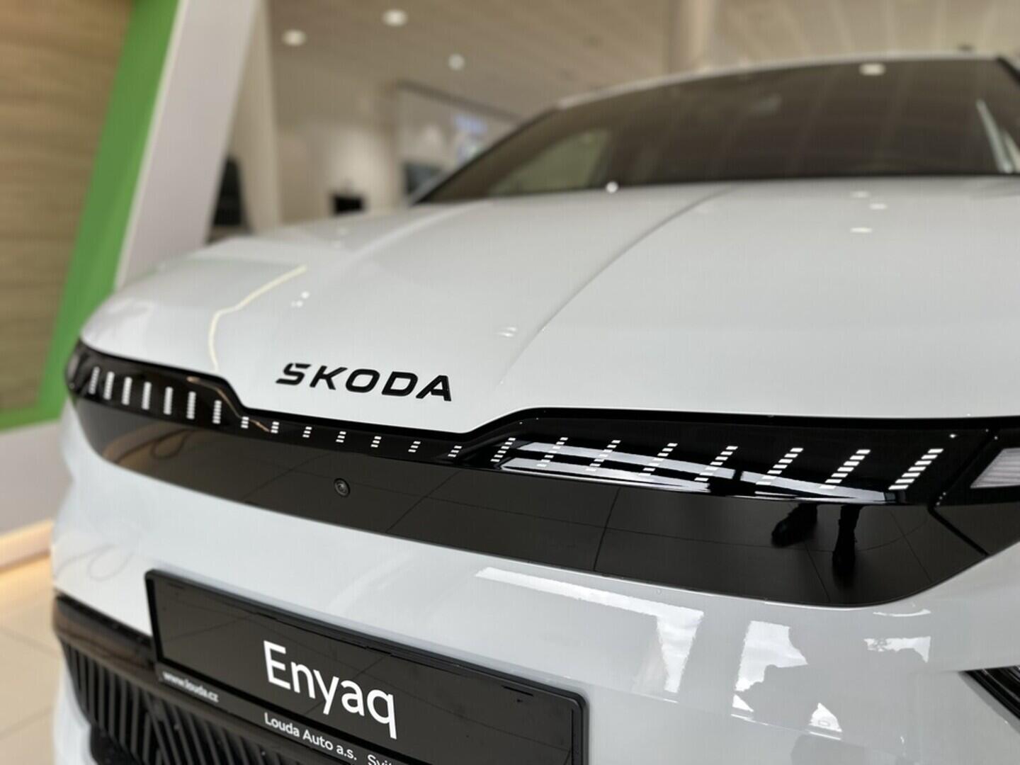 OI11002843_25.webp_Enyaq RS 84kWh 250 kW