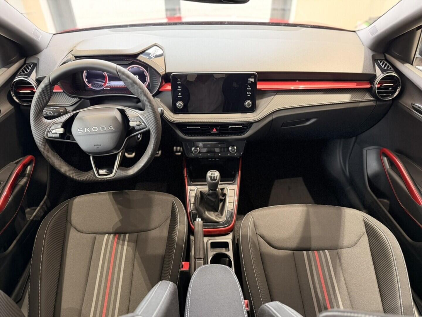 OI11002855_15.webp_Fabia Monte Carlo 1.0 TSI 85 kW