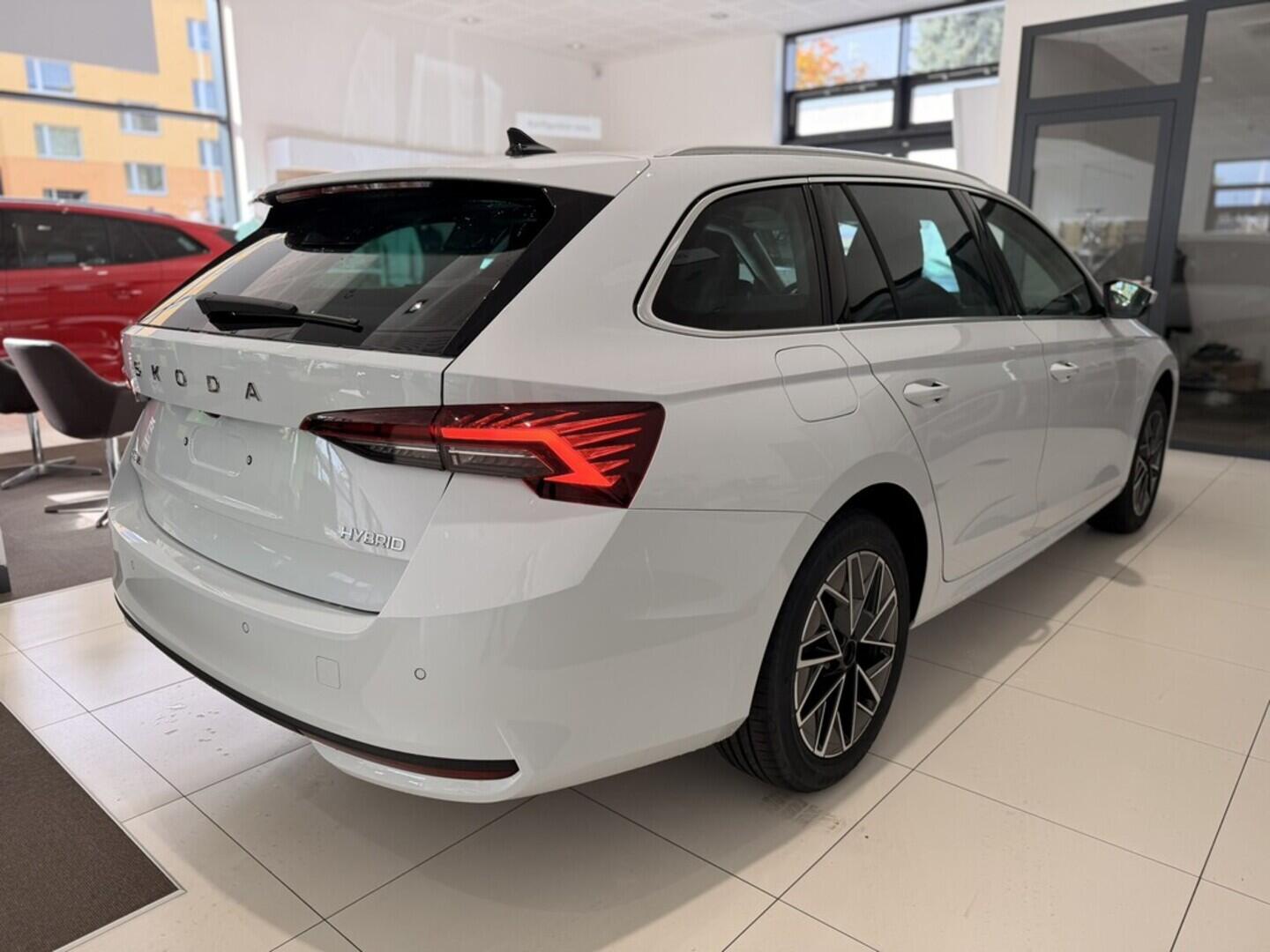 OI11002856_13.webp_Octavia Combi Top Selection 1.5 TSI m-HEV 85 kW DSG