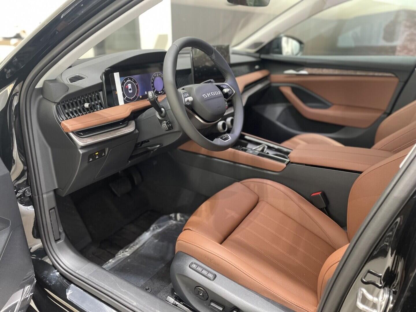 OI11002859_18.webp_Superb L&K 2.0 TSI 195 kW 4x4