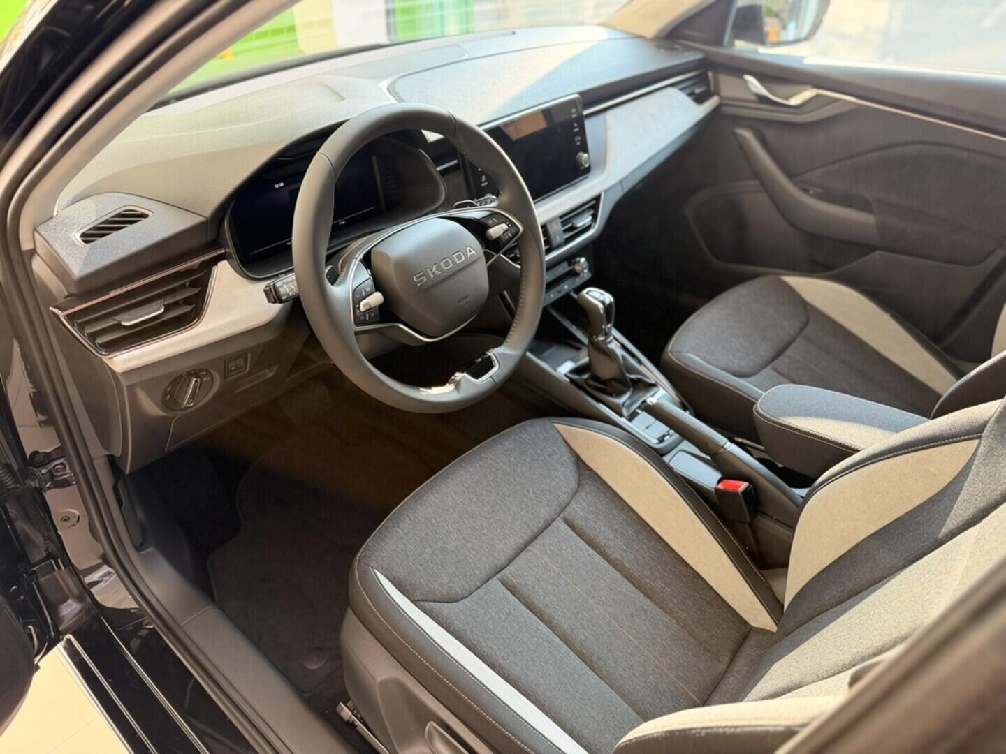 OI11002875_15.webp_Scala 130 Let Premium 1.0 TSI 85 kW DSG