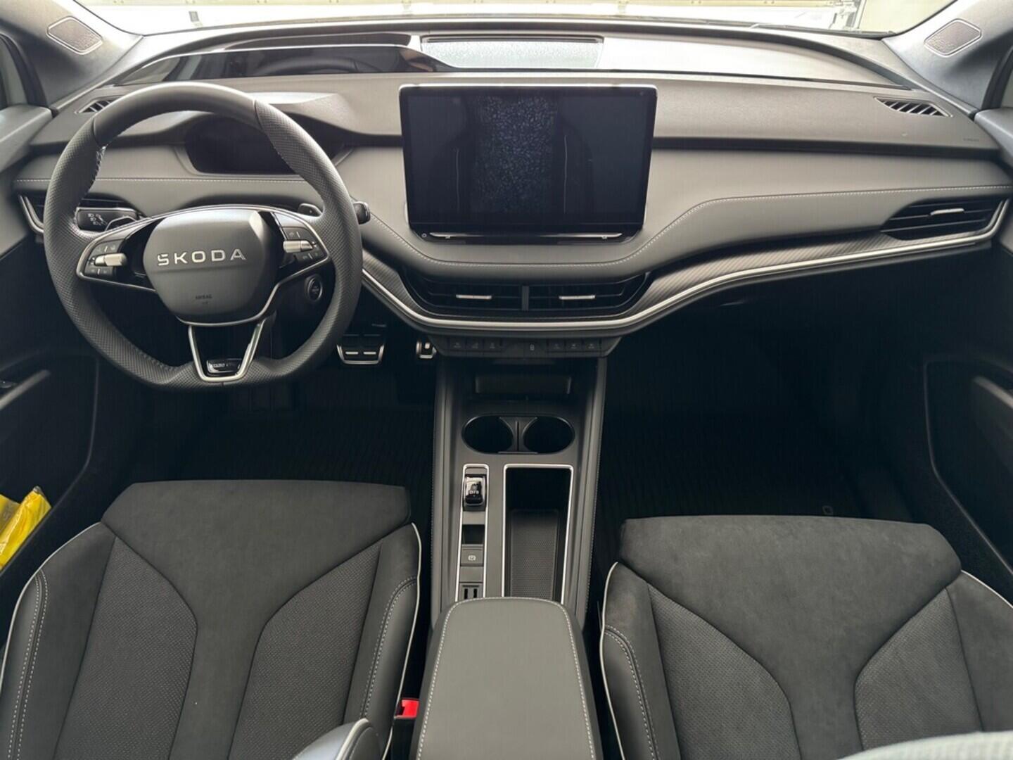 OI11002885_17.webp_Elroq Sportline 85 82 kWh 210 kW