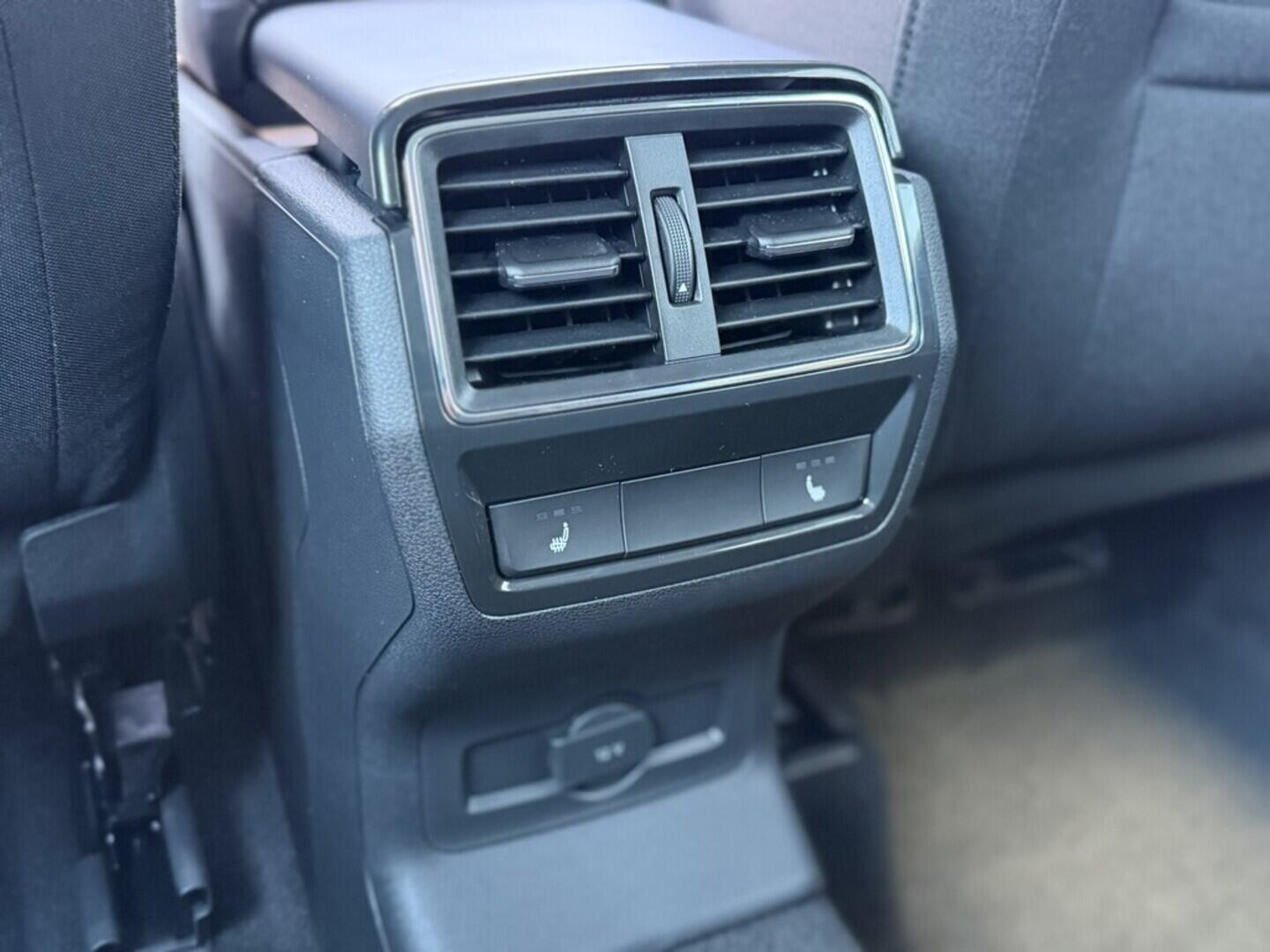 OI11002886_18.webp_Karoq Top Selection 1.5 110 kW DSG 