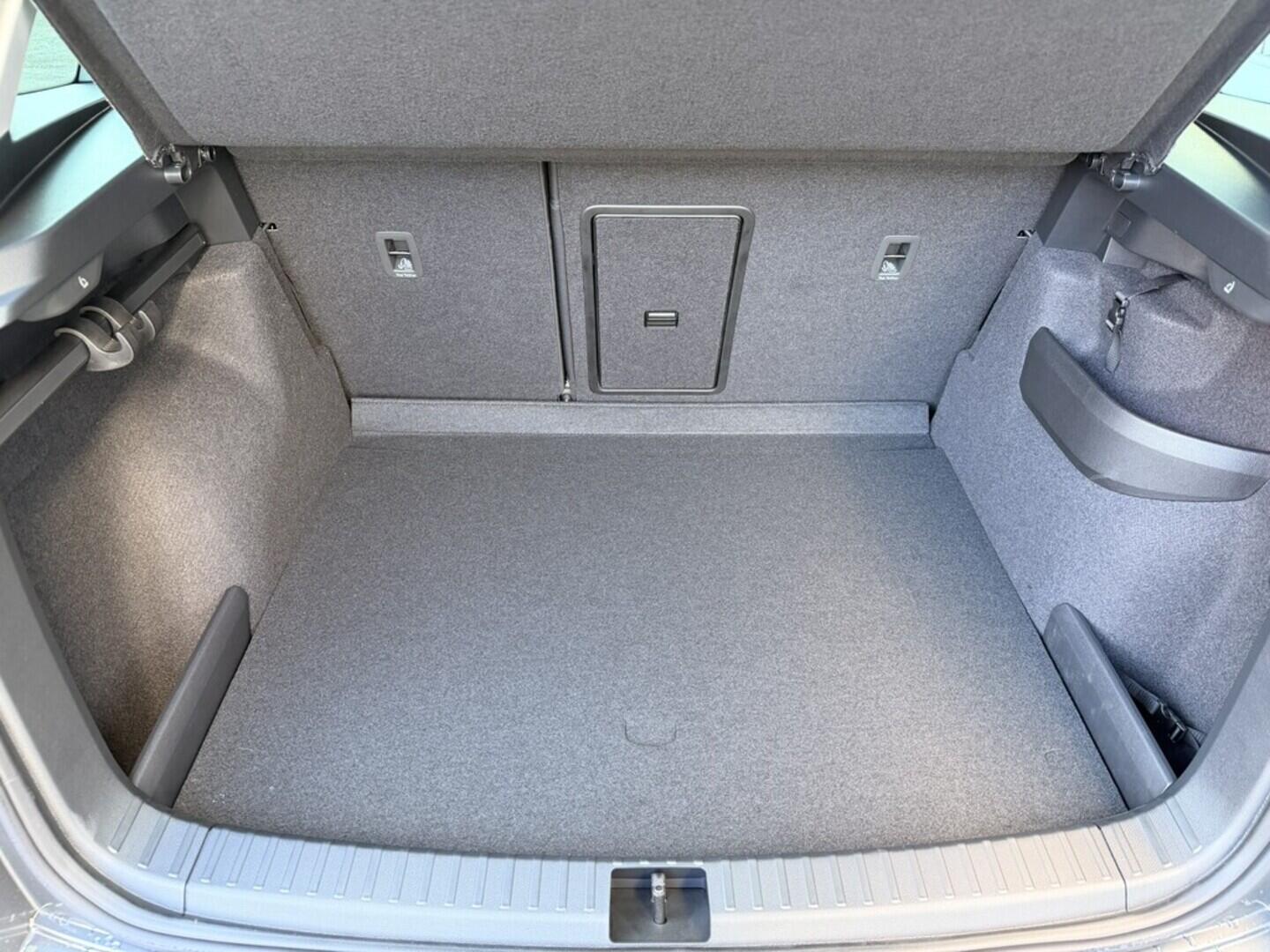 OI11002886_20.webp_Karoq Top Selection 1.5 110 kW DSG 