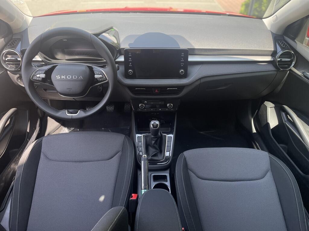 OI11002898_16.webp_Škoda Fabia Selection1.0 MPI 59 kW červená