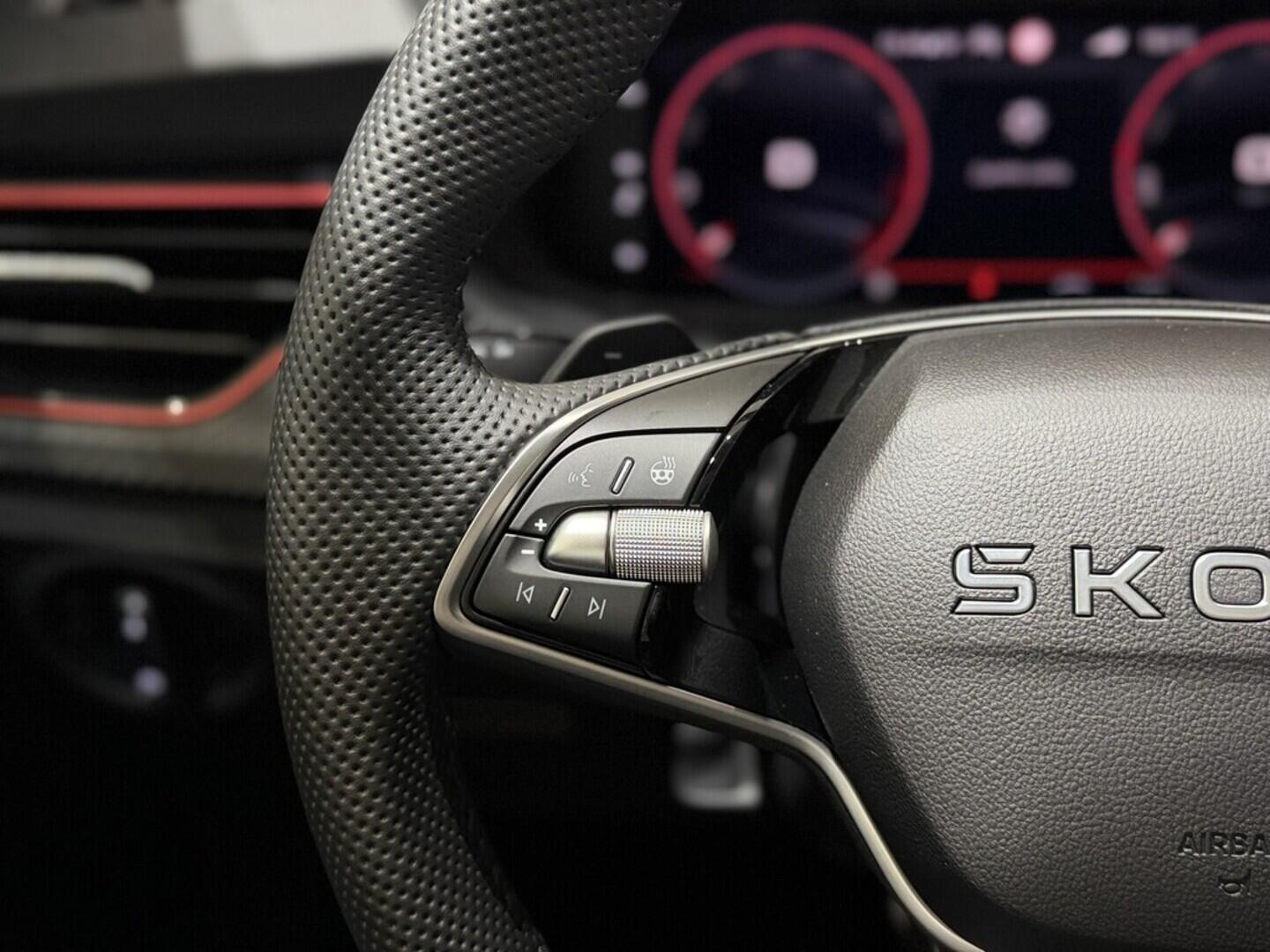 OI11002899_23.webp_Scala Monte Carlo 1.0 TSI 85 kW DSG