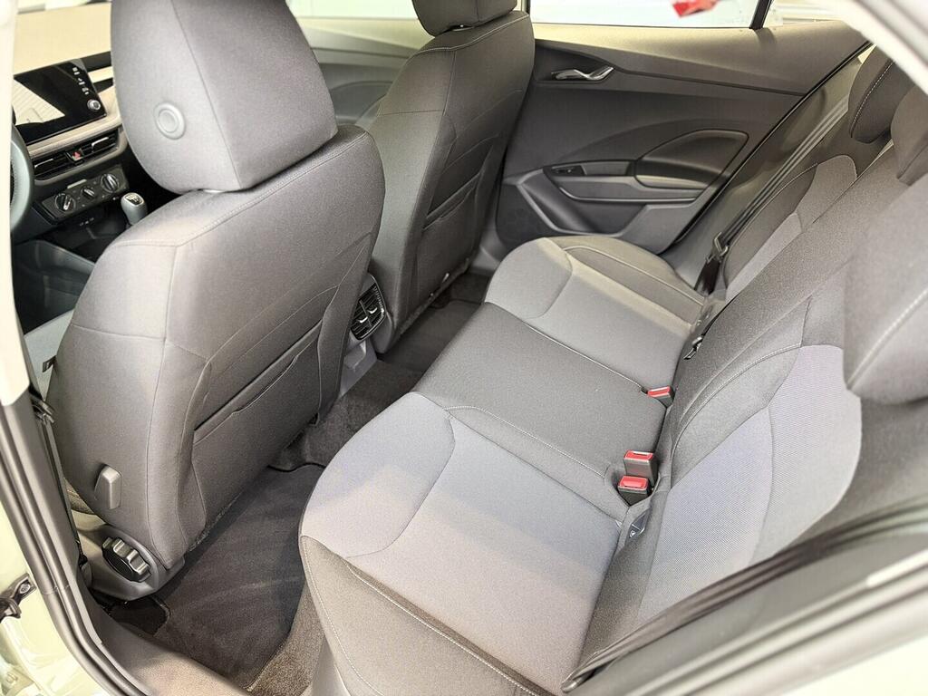 OI11002906_16.webp_Fabia Selection 1.0 MPI 59 kW zelená