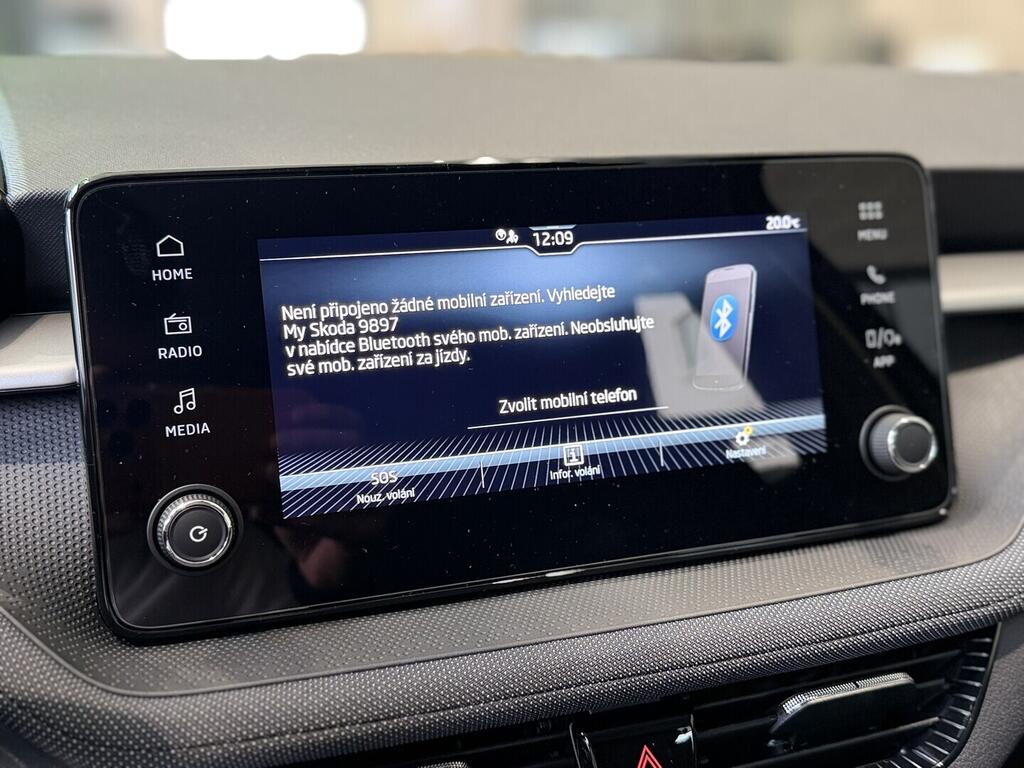 OI11002906_23.webp_Fabia Selection 1.0 MPI 59 kW zelená