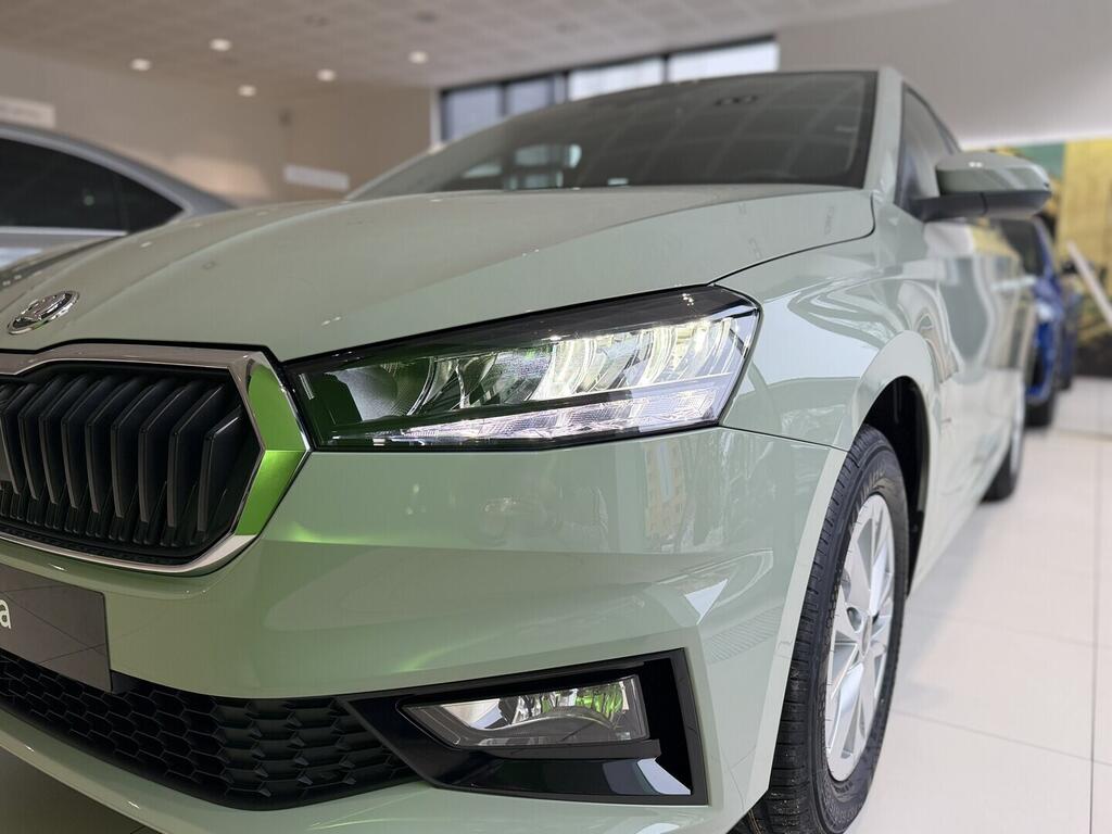 OI11002906_29.webp_Fabia Selection 1.0 MPI 59 kW zelená