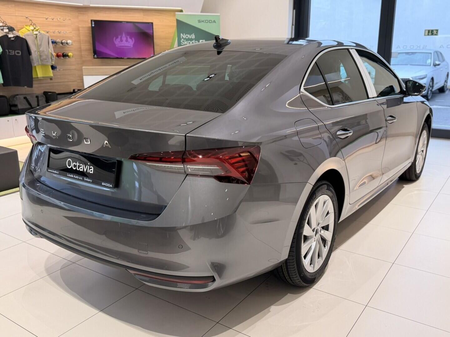 OI11002911_13.webp_Octavia Top Selection 2.0 TDI 110 kW DSG