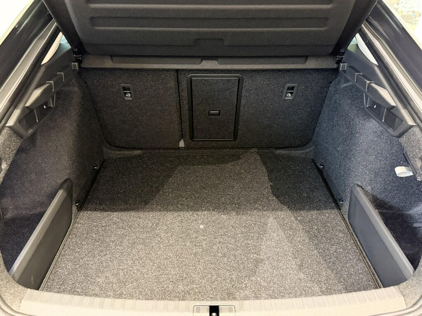 OI11002911_18.webp_Octavia Top Selection 2.0 TDI 110 kW DSG