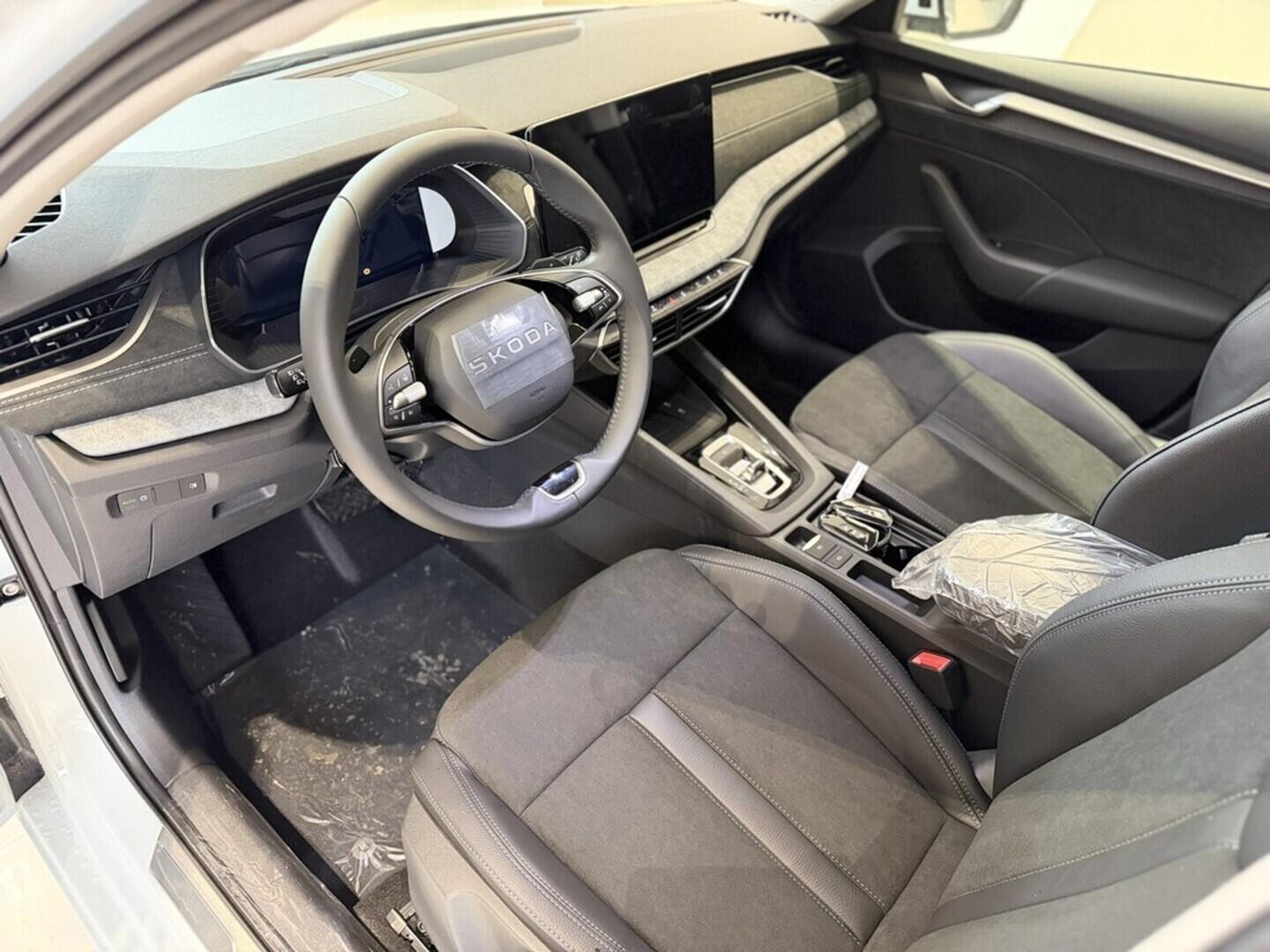 OI11002913_14.webp_Octavia Combi Top Selection 2.0 TDI 110 kW DSG 