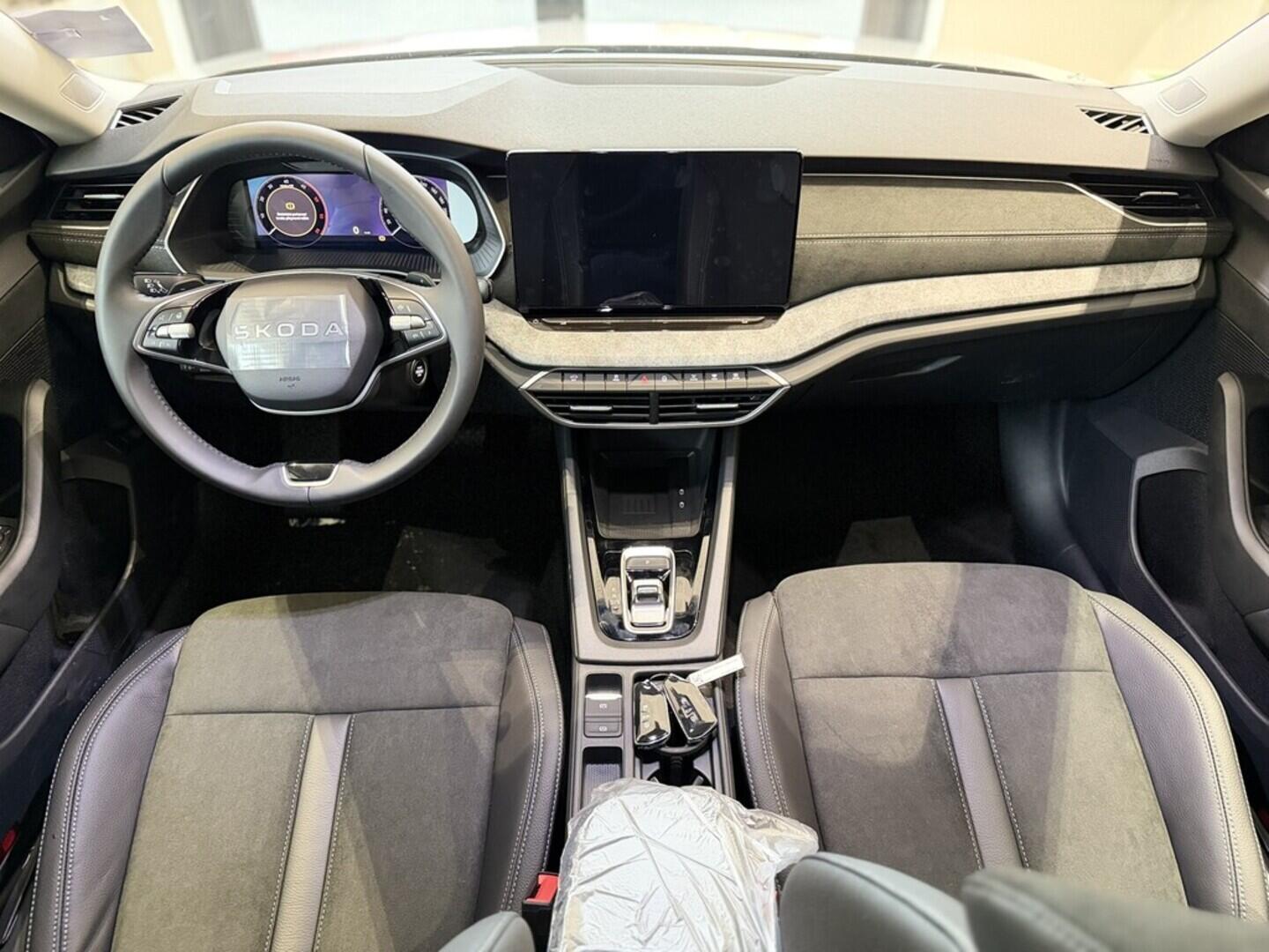 OI11002913_16.webp_Octavia Combi Top Selection 2.0 TDI 110 kW DSG 