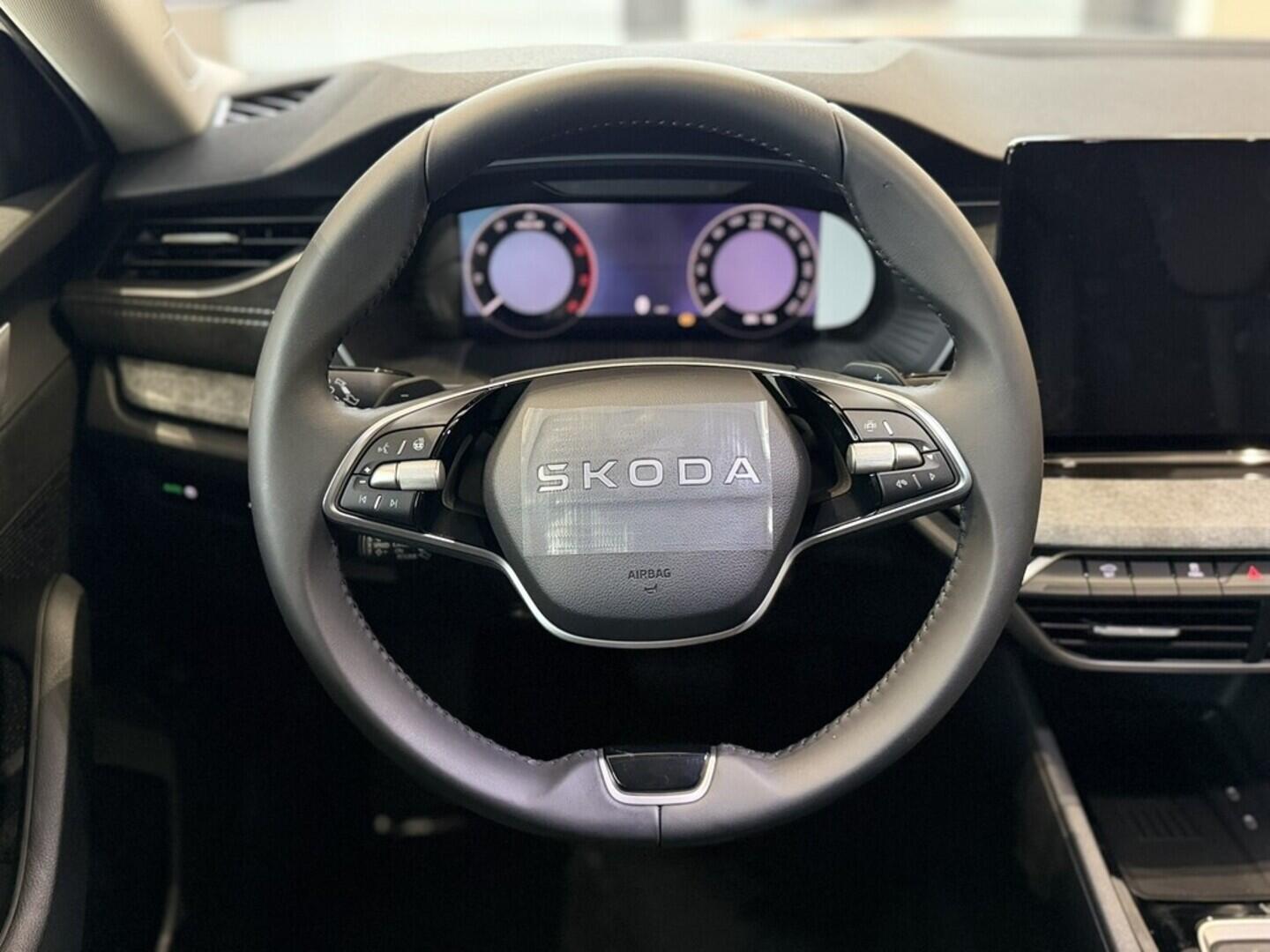 OI11002913_17.webp_Octavia Combi Top Selection 2.0 TDI 110 kW DSG 