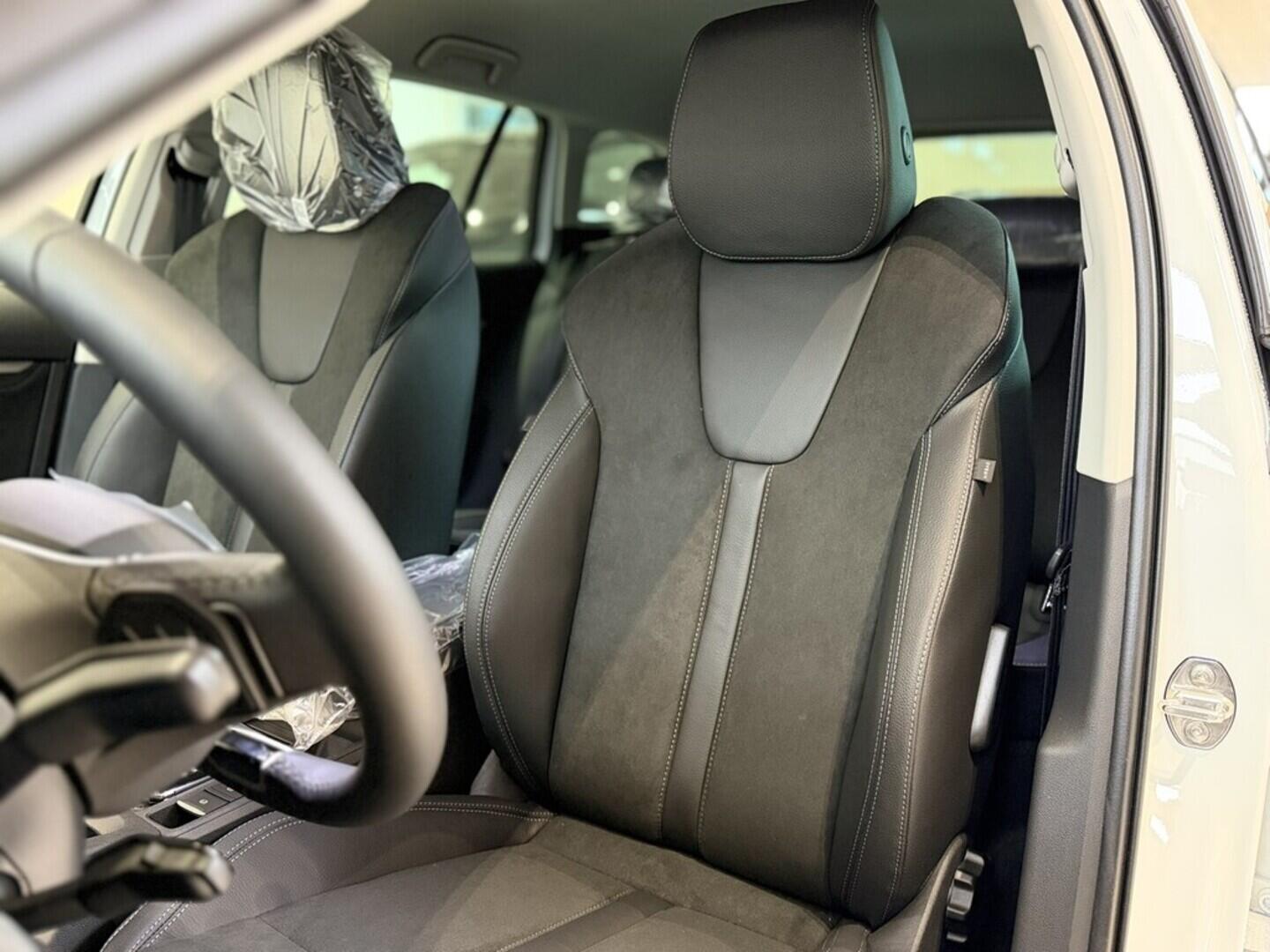 OI11002913_19.webp_Octavia Combi Top Selection 2.0 TDI 110 kW DSG 