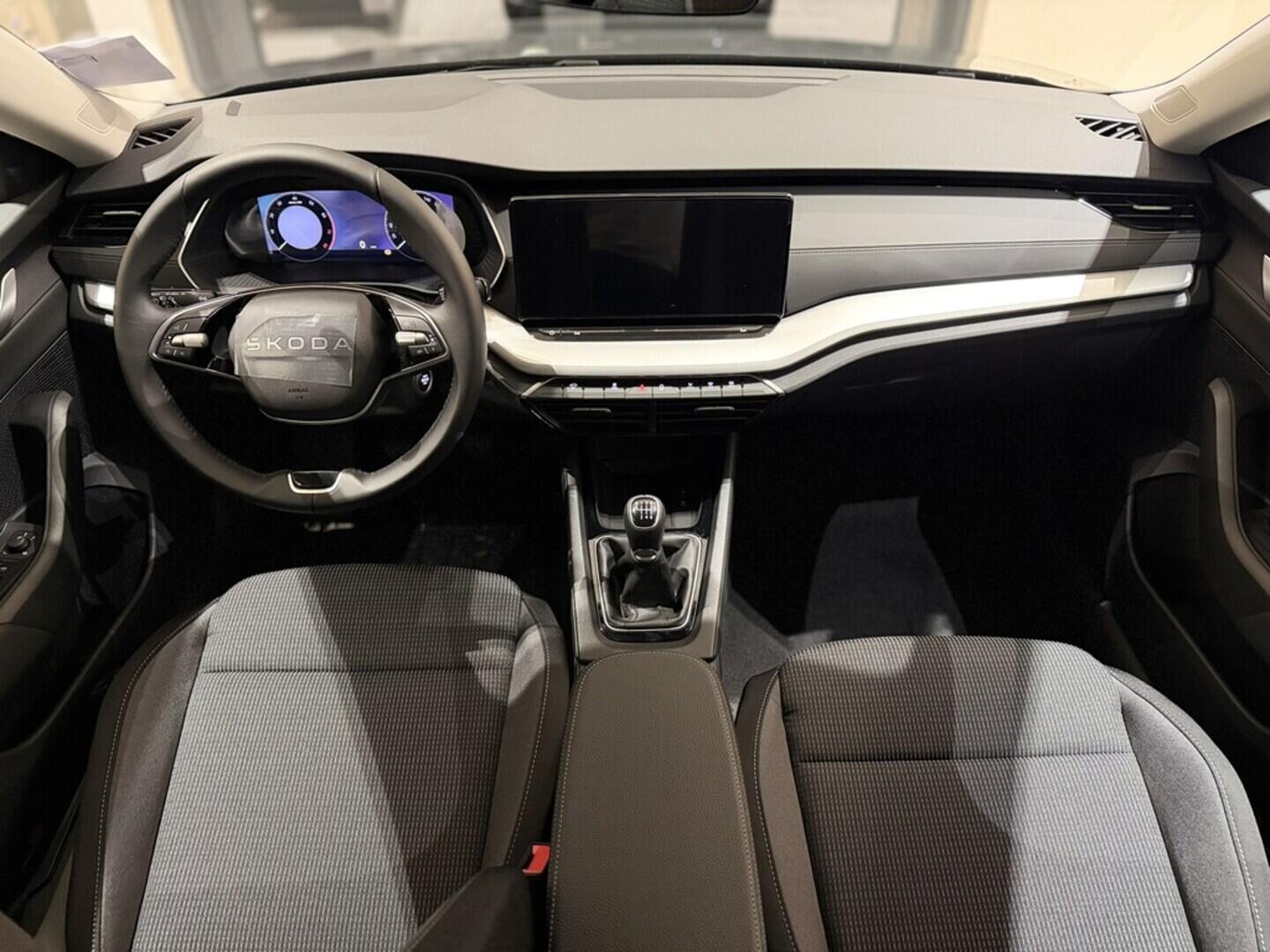 OI11002914_15.webp_Octavia Selection 1.5 TSI 85 kW  