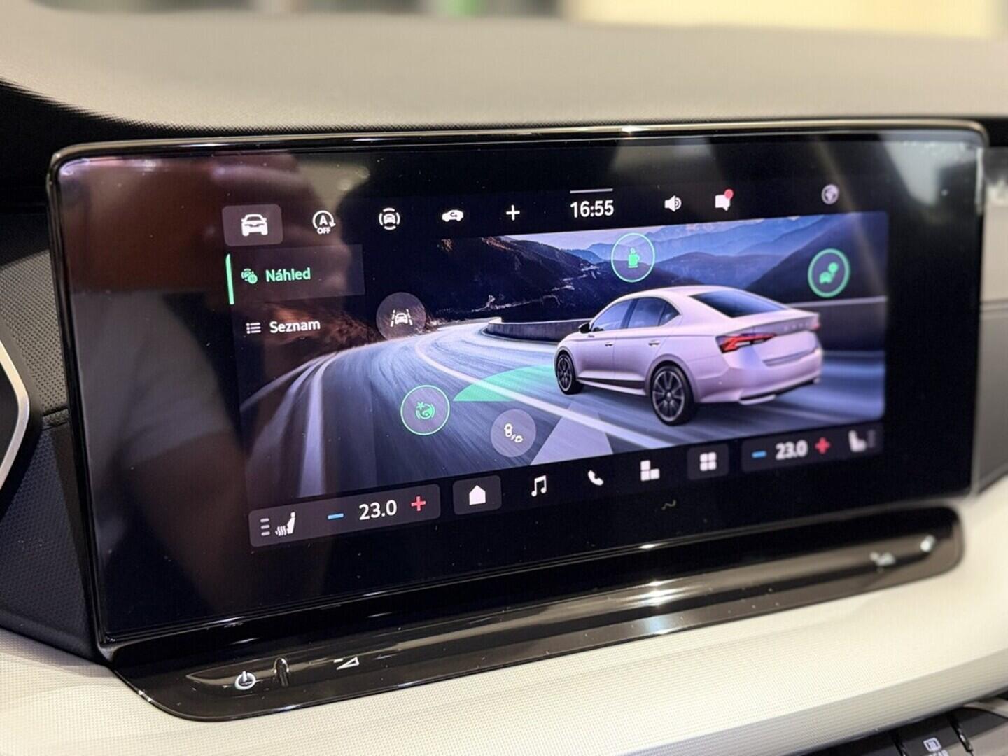 OI11002915_22.webp_Octavia Selection 1.5 TSI 85 kW  