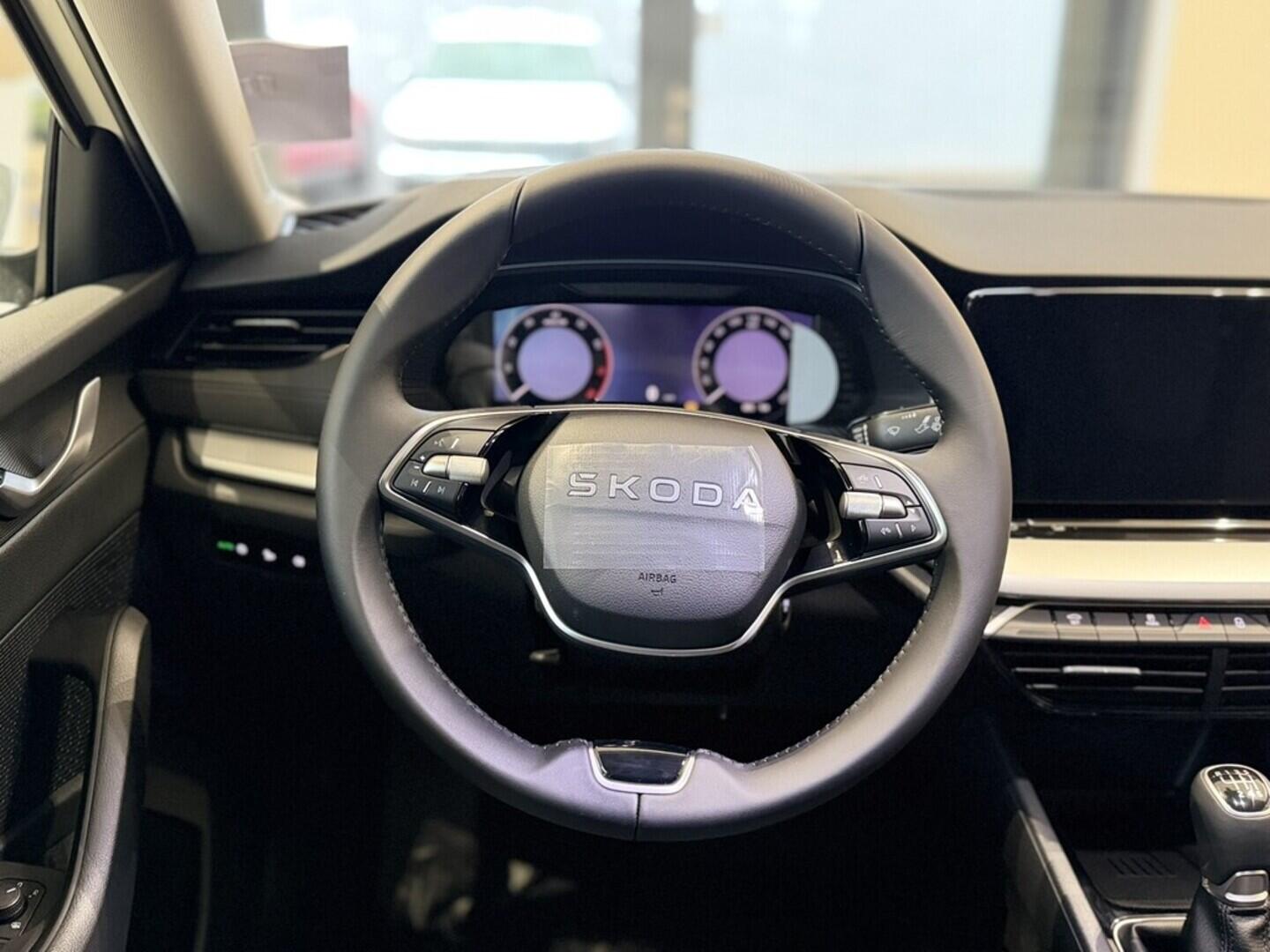 OI11002918_16.webp_Octavia Selection 1.5 TSI 85 kW  