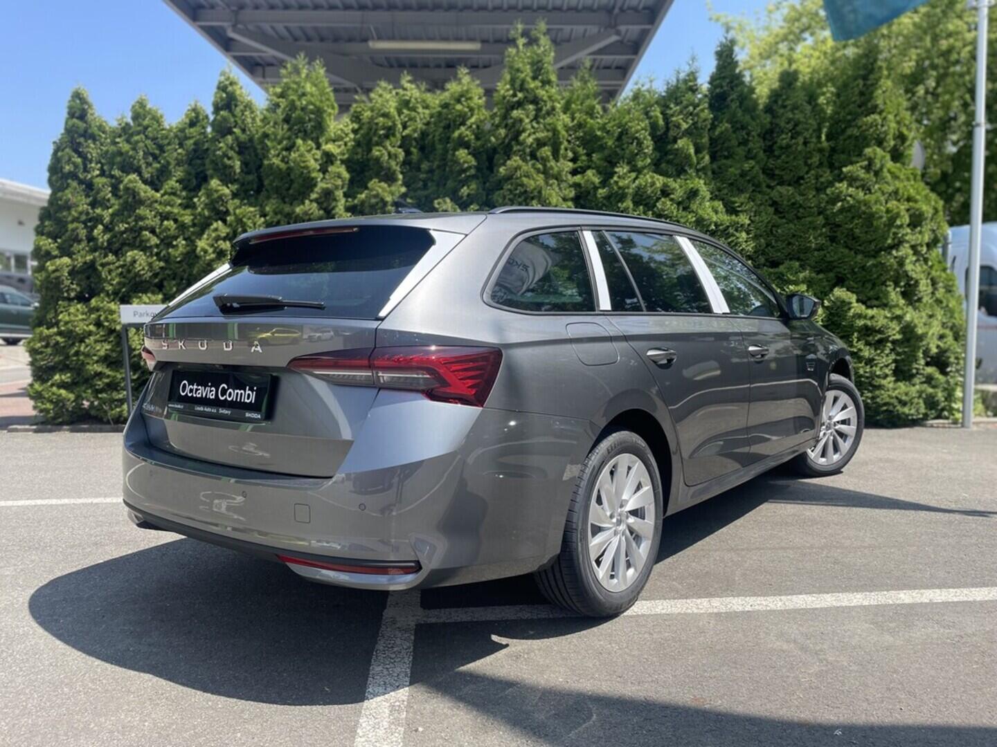 OI11002920_14.webp_Octavia Combi 130 Let 1.5 TSI 85 kW