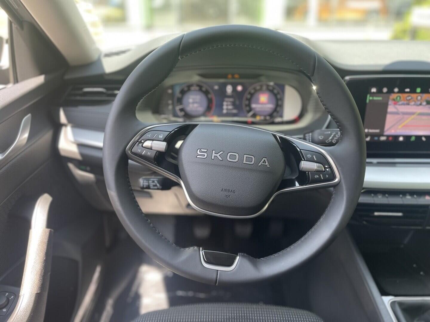 OI11002920_18.webp_Octavia Combi 130 Let 1.5 TSI 85 kW