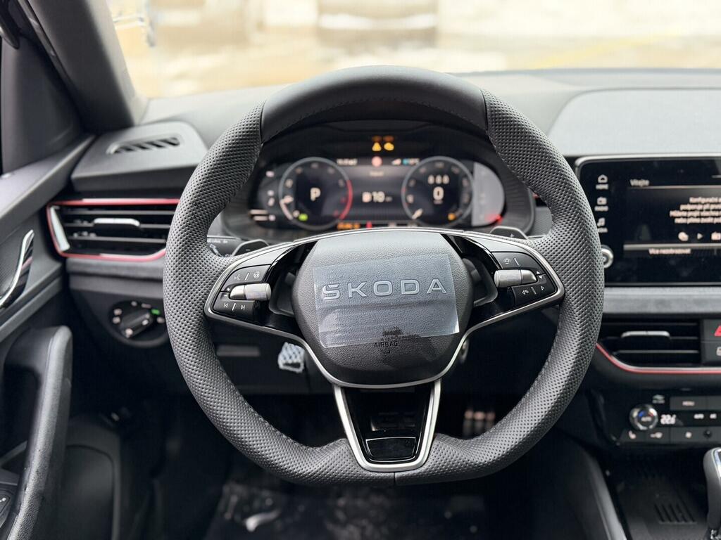 OI11002927_19.webp_Scala Dymanic 1.0 TSI 85 kW DSG černá