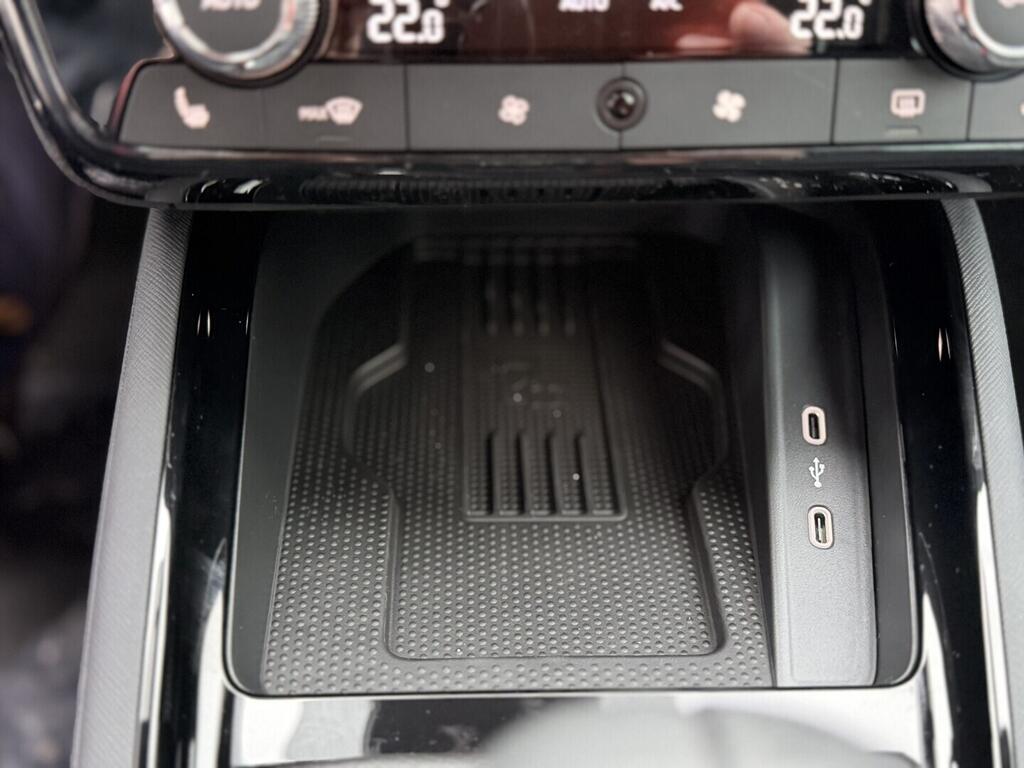 OI11002927_21.webp_Scala Dymanic 1.0 TSI 85 kW DSG černá