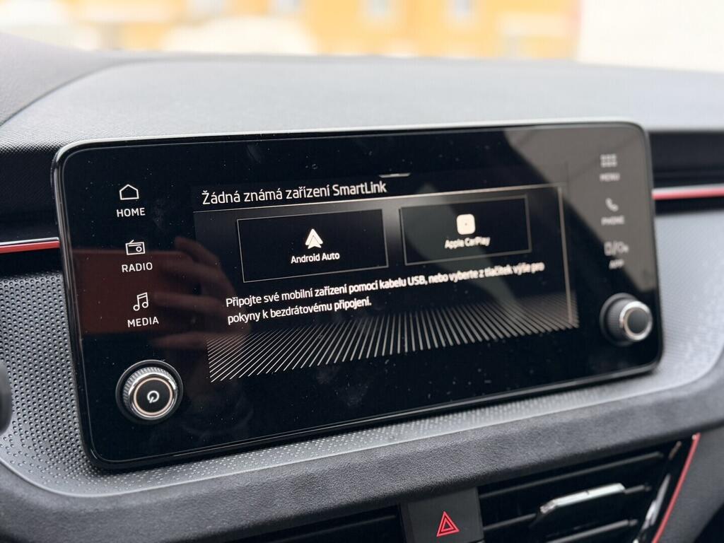 OI11002927_23.webp_Scala Dymanic 1.0 TSI 85 kW DSG černá