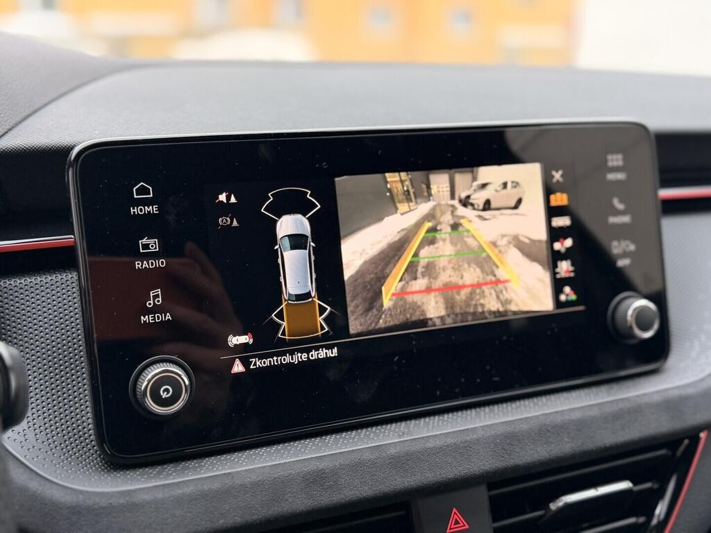 OI11002928_22.webp_Scala Dymanic 1.0 TSI 85 kW DSG černá