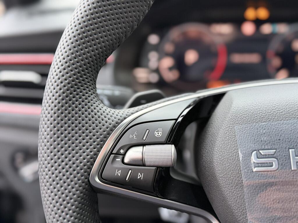 OI11002928_25.webp_Scala Dymanic 1.0 TSI 85 kW DSG černá