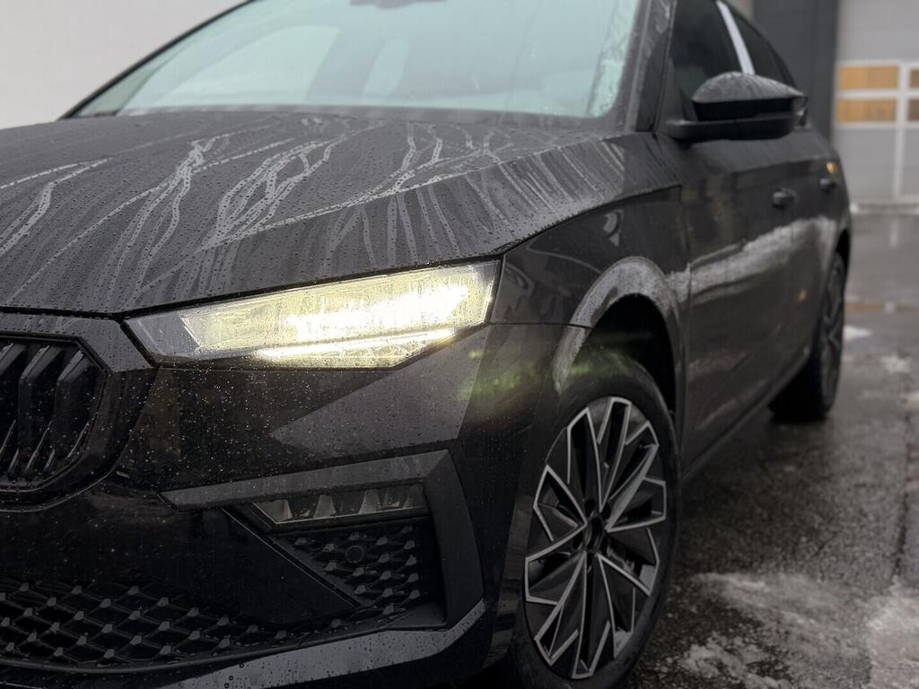 OI11002928_29.webp_Scala Dymanic 1.0 TSI 85 kW DSG černá