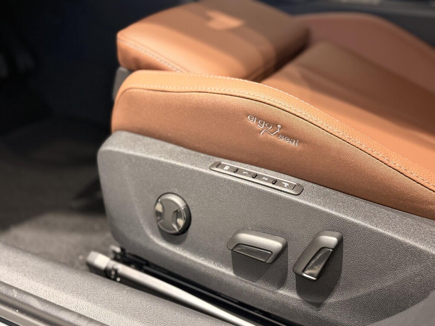 OI11002929_22.webp_Octavia Exclusive Selection 2.0 TDI 110 kW DSG