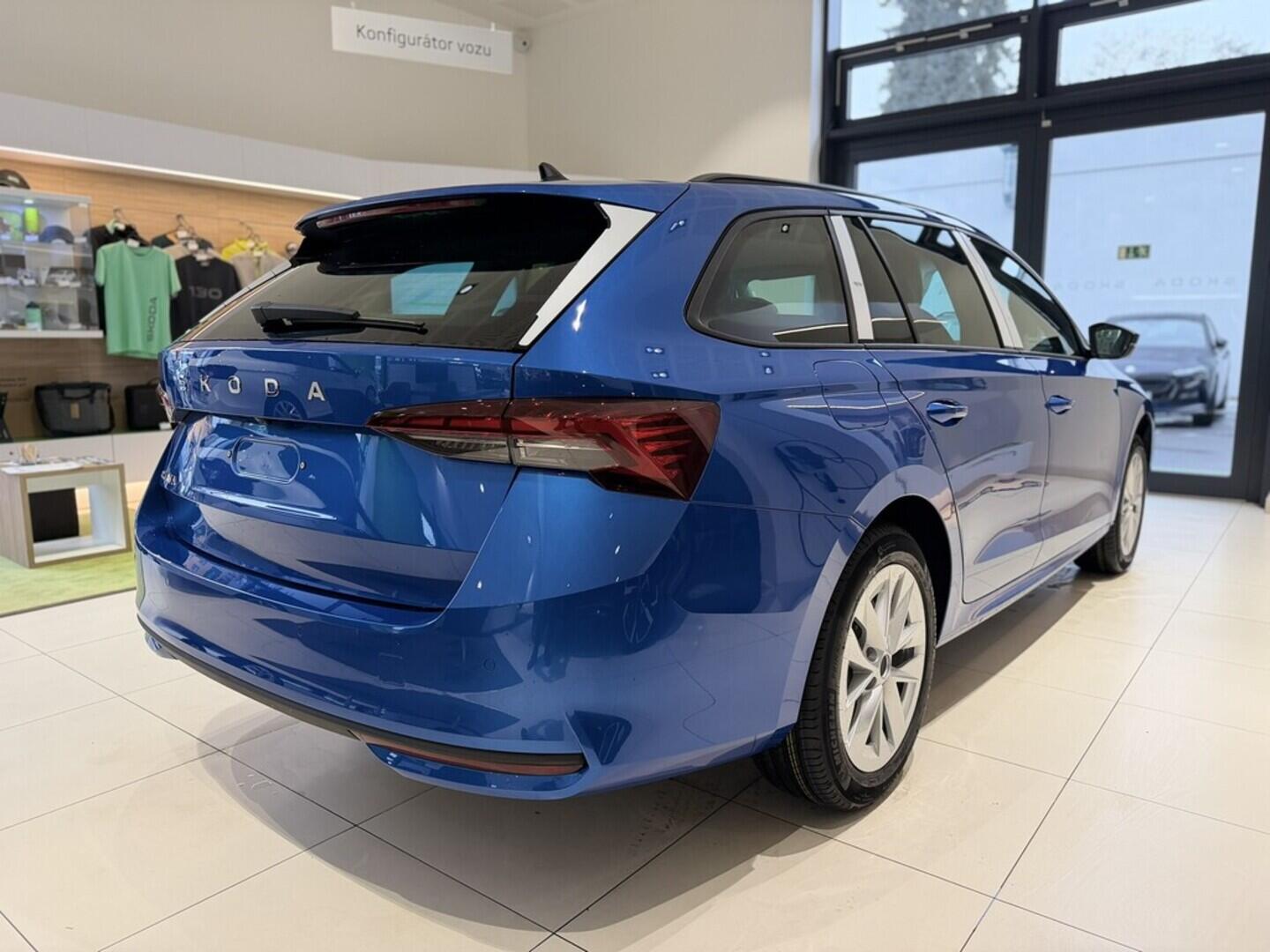 OI11002943_13.webp_Octavia Combi Classic 1.5 TSI 110 kW