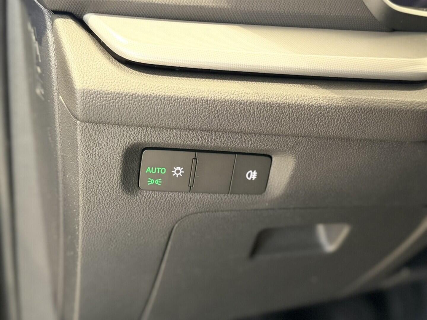 OI11002943_28.webp_Octavia Combi Classic 1.5 TSI 110 kW