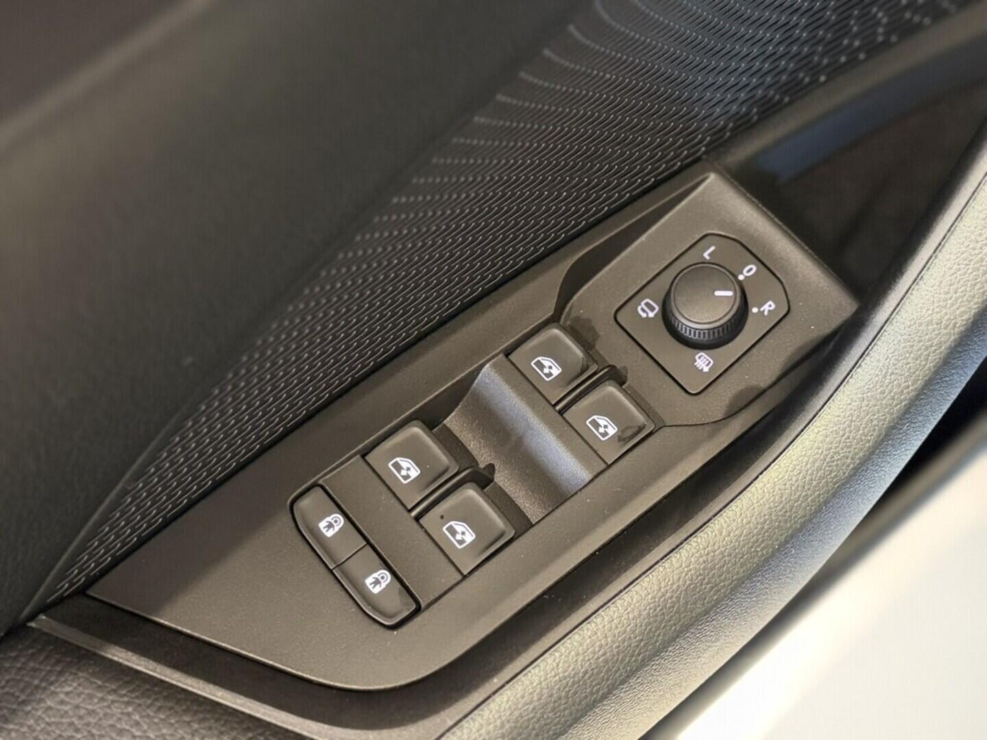 OI11002943_29.webp_Octavia Combi Classic 1.5 TSI 110 kW