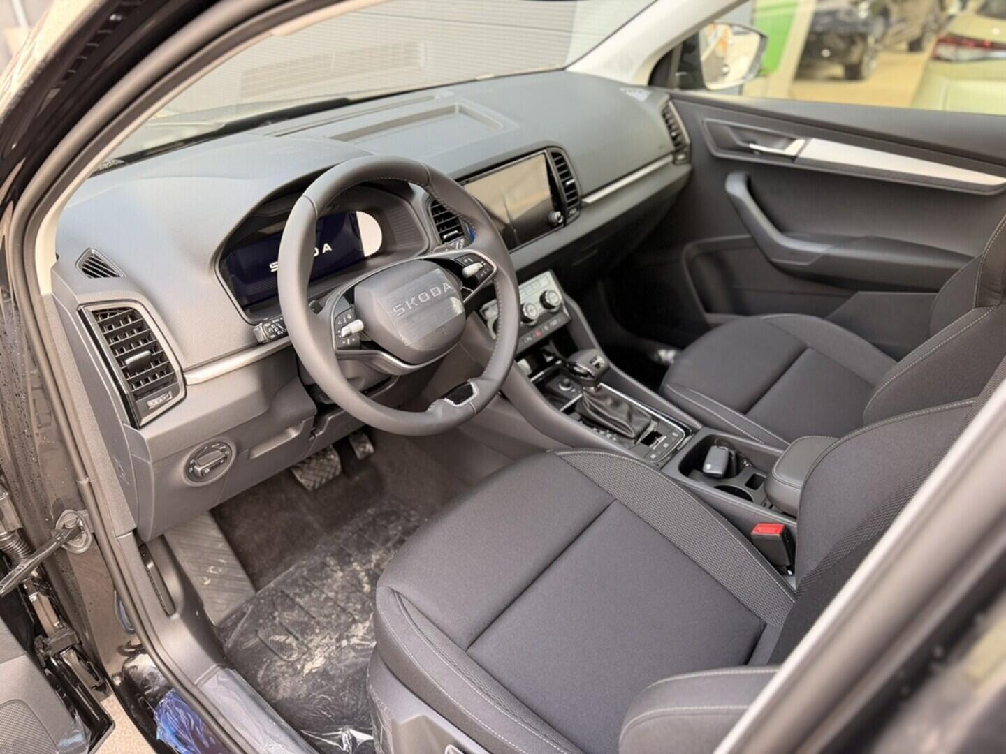 OI11002944_15.webp_Karoq Classic 1.5 TSI 110 kW DSG