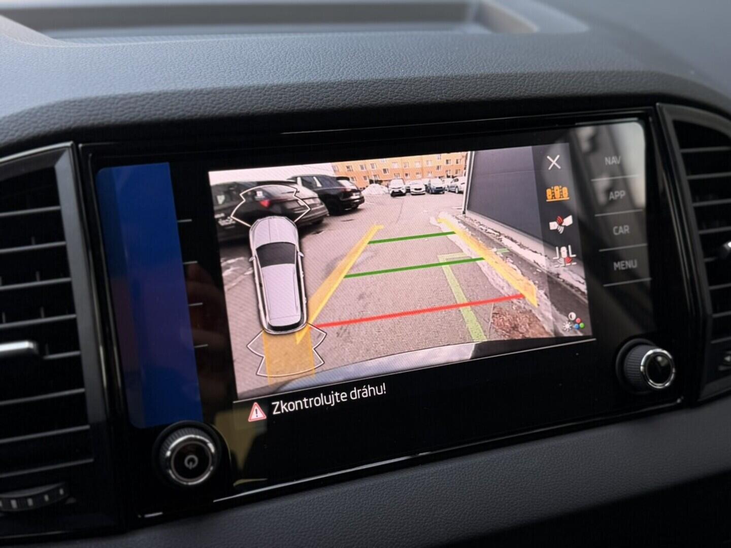 OI11002944_23.webp_Karoq Classic 1.5 TSI 110 kW DSG